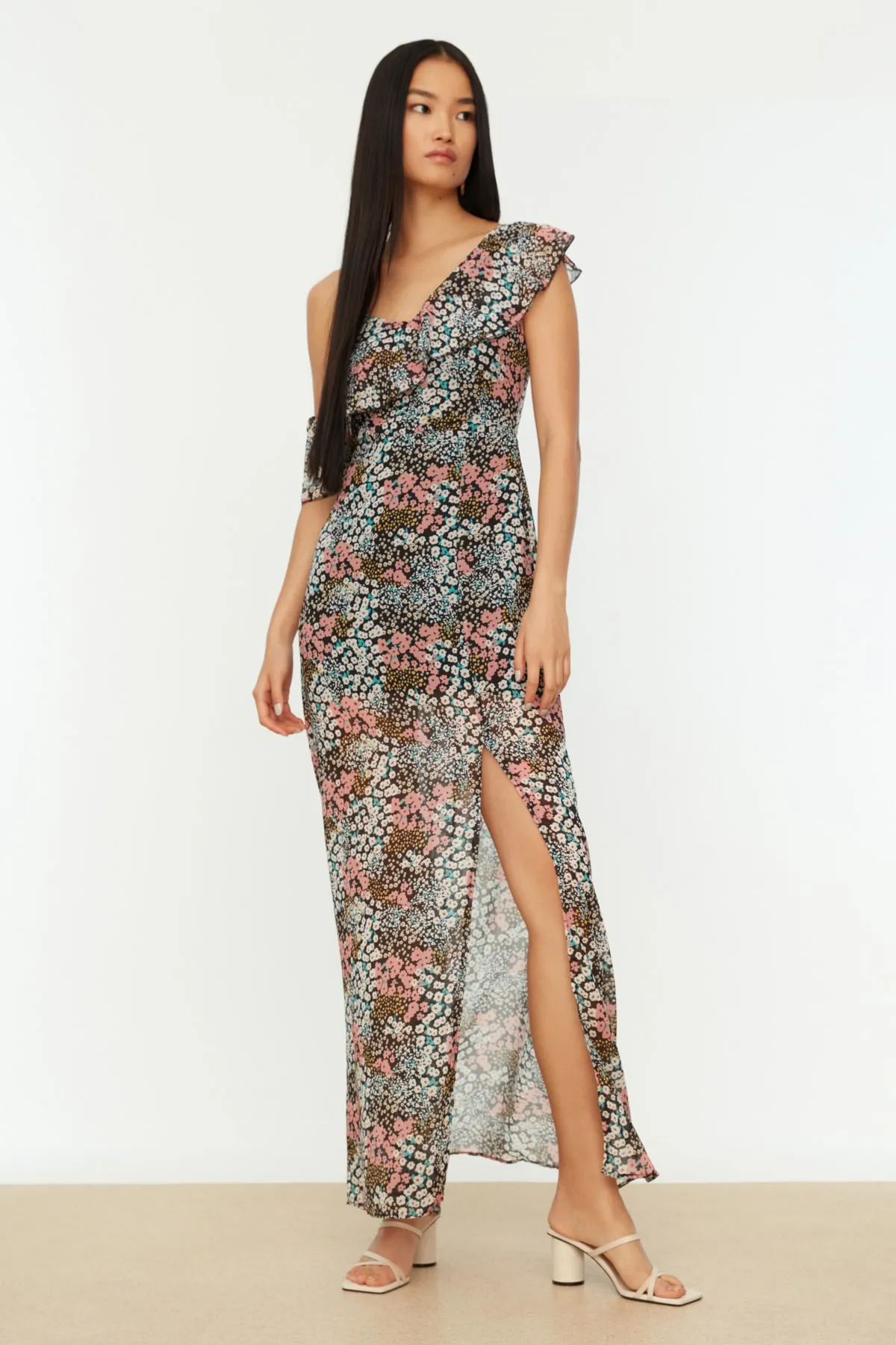 Trendyol Collection  Mehrfarbiges Volant-Schlitz-Webkleid TWOSS20EL1655
