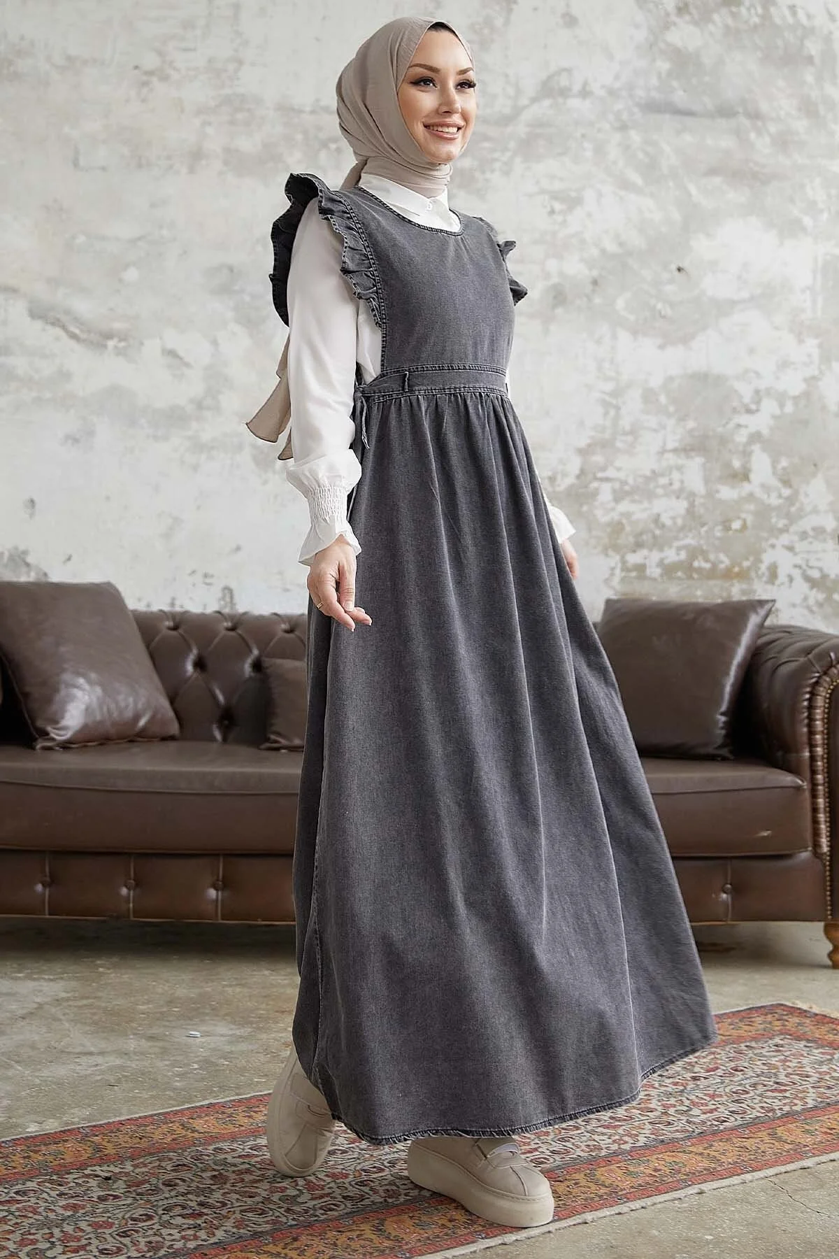 InStyle  Jeans-Giletkleid mit Rüschenschultern – Grau
