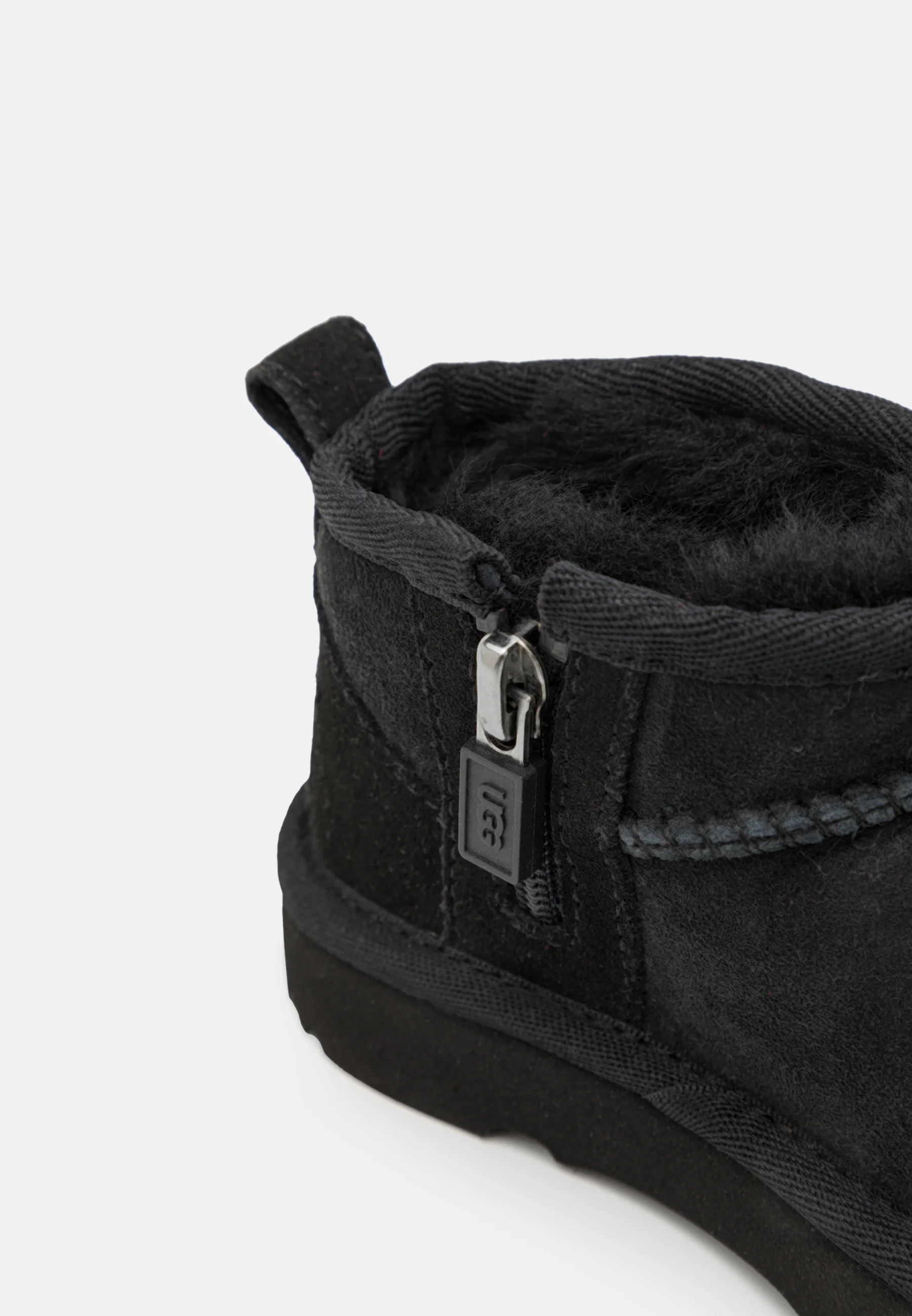 UGG CLASSIC ULTRA MINI UNISEX - Botines