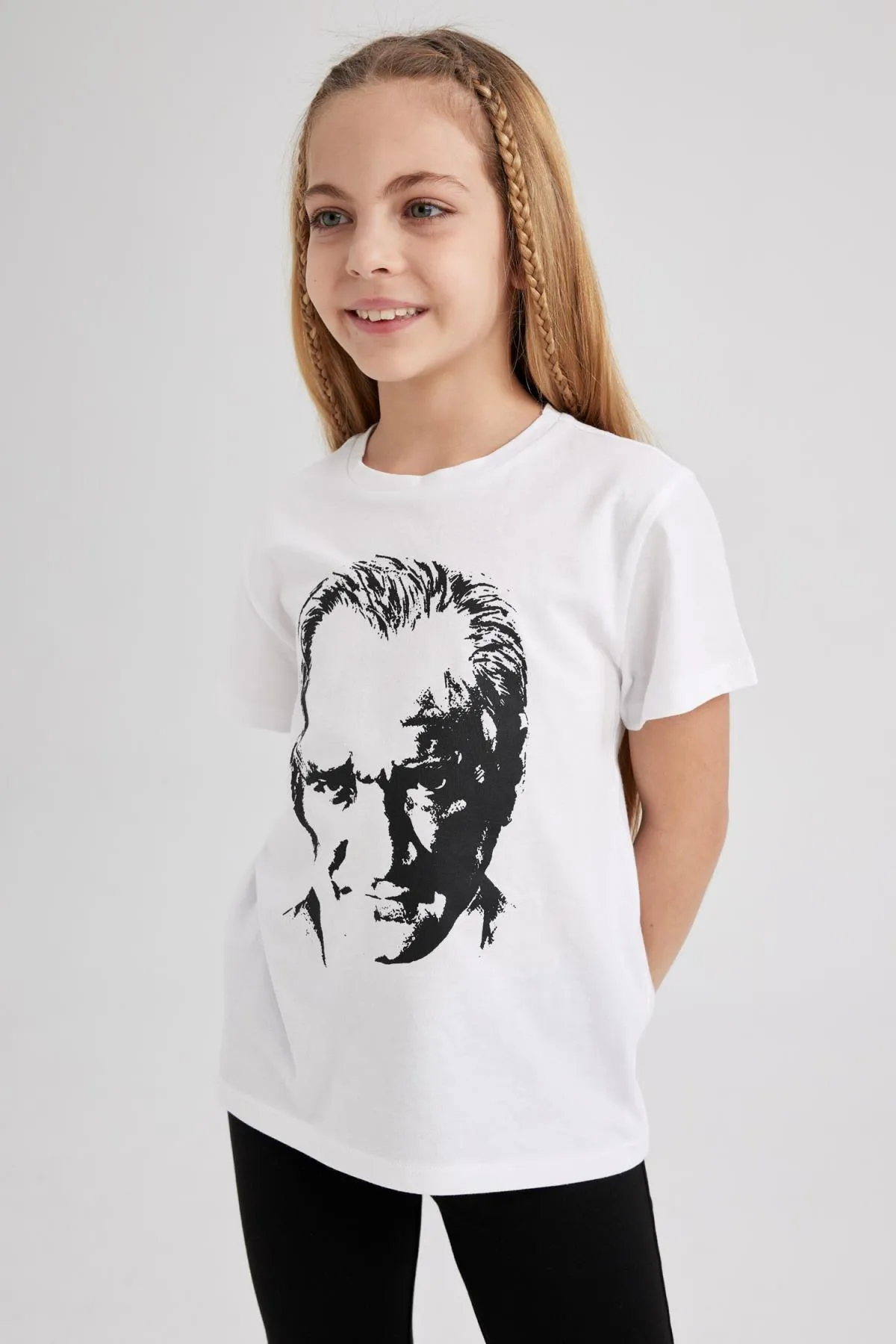 DeFacto  Mädchen T-Shirt mit Atatürk-Aufdruck, kurzärmlig, weiß, Z5093a623sm