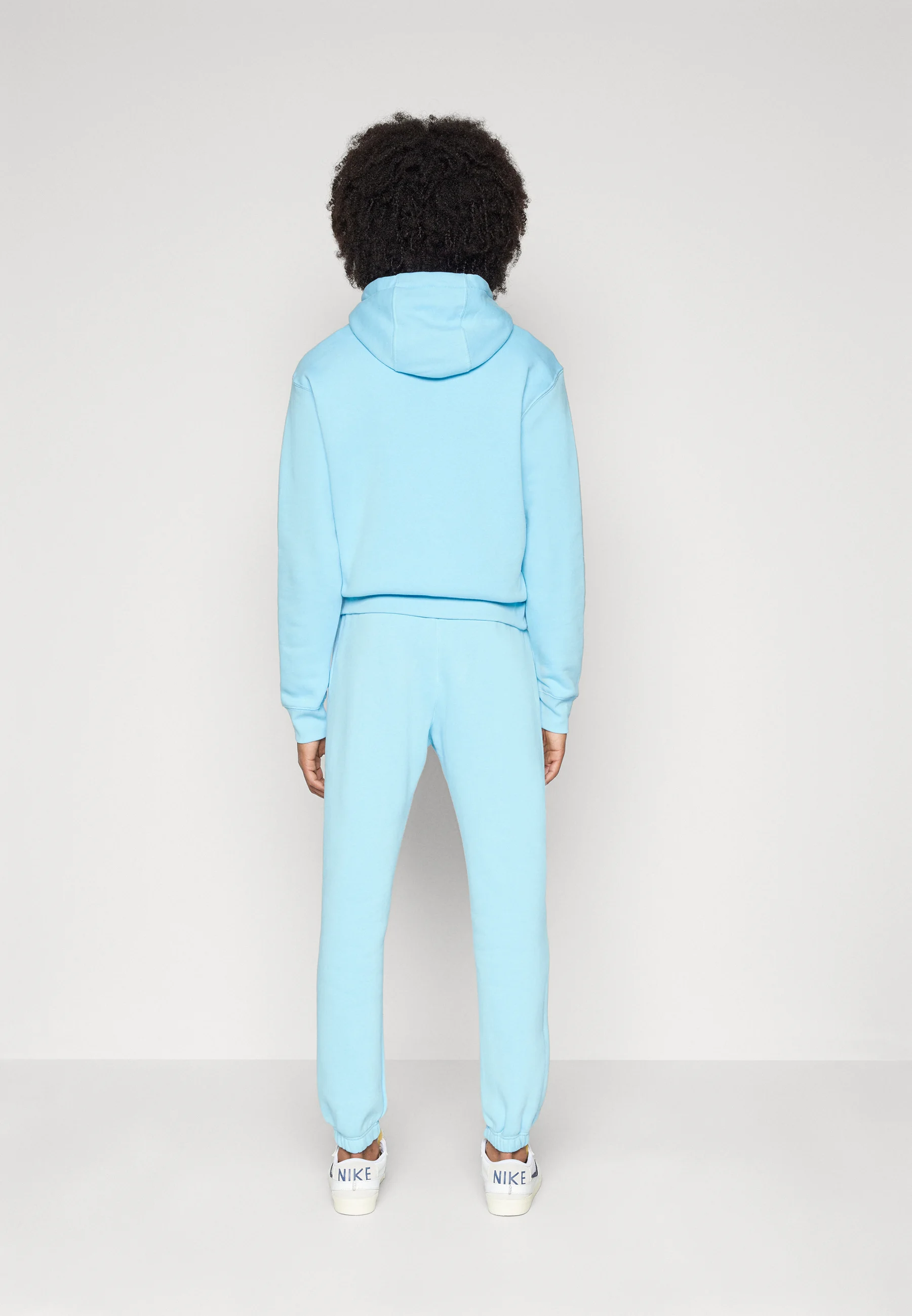 Nike Sportswear CLUB PANT - Pantalones deportivos