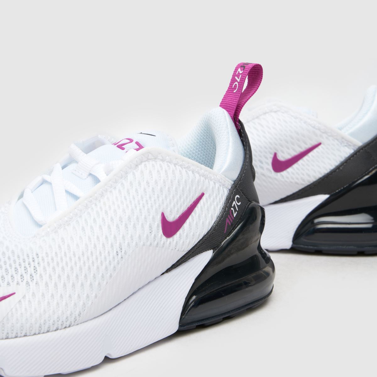 Nike Air Max 270 Lány Utcai Cipő Fehér/Fekete/Fehér, 36.5