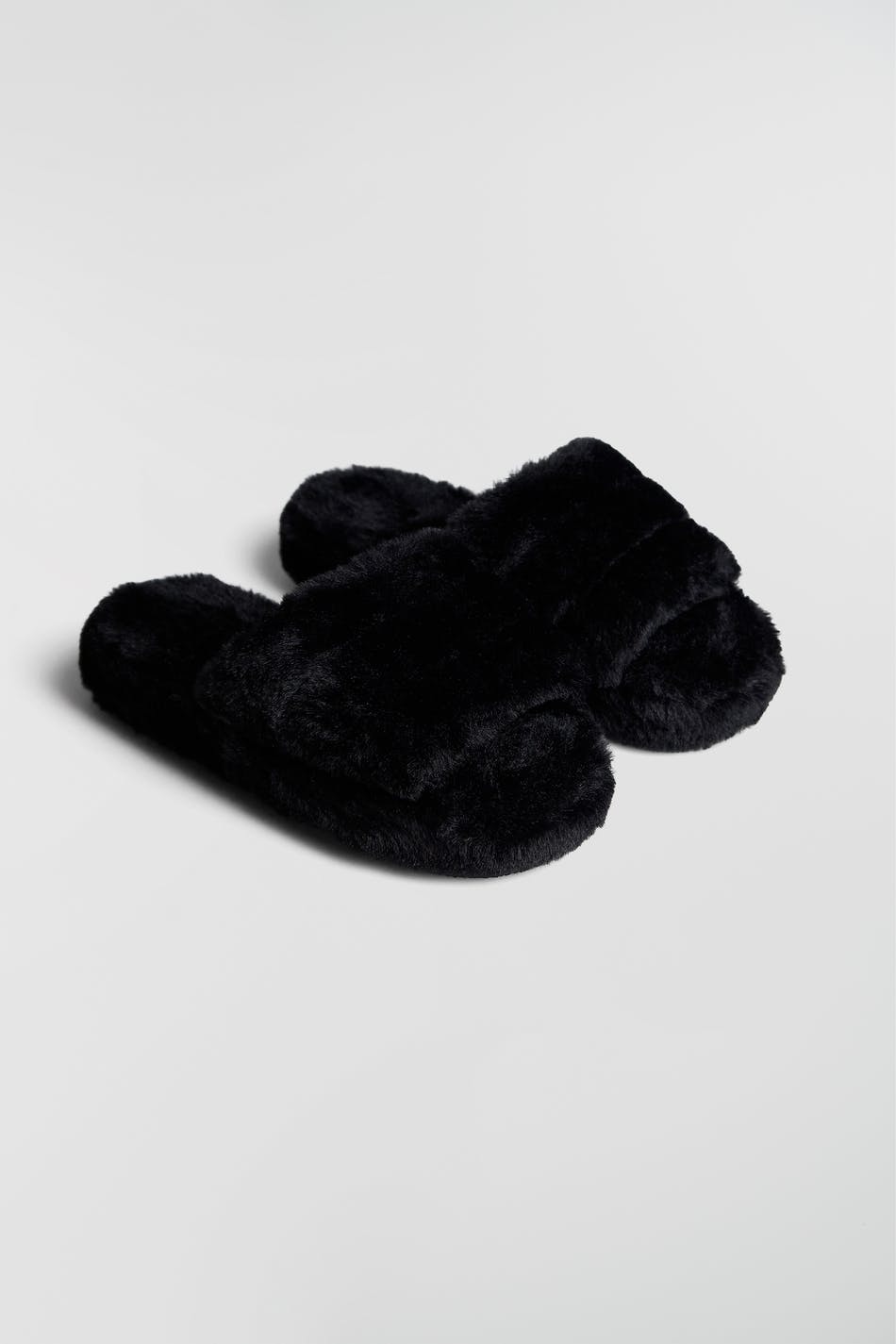 S fur slippers