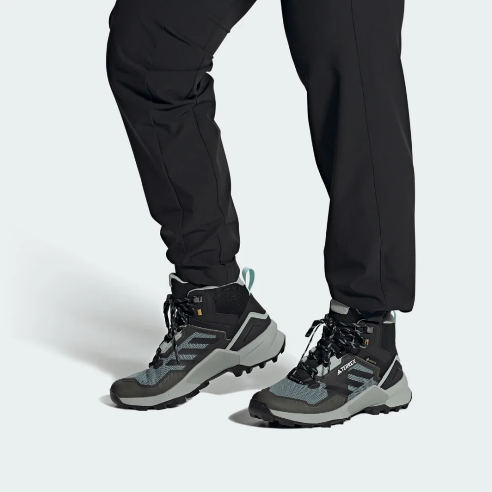adidas Swift R3 Mid GORE TEX IF2401 / schwarz