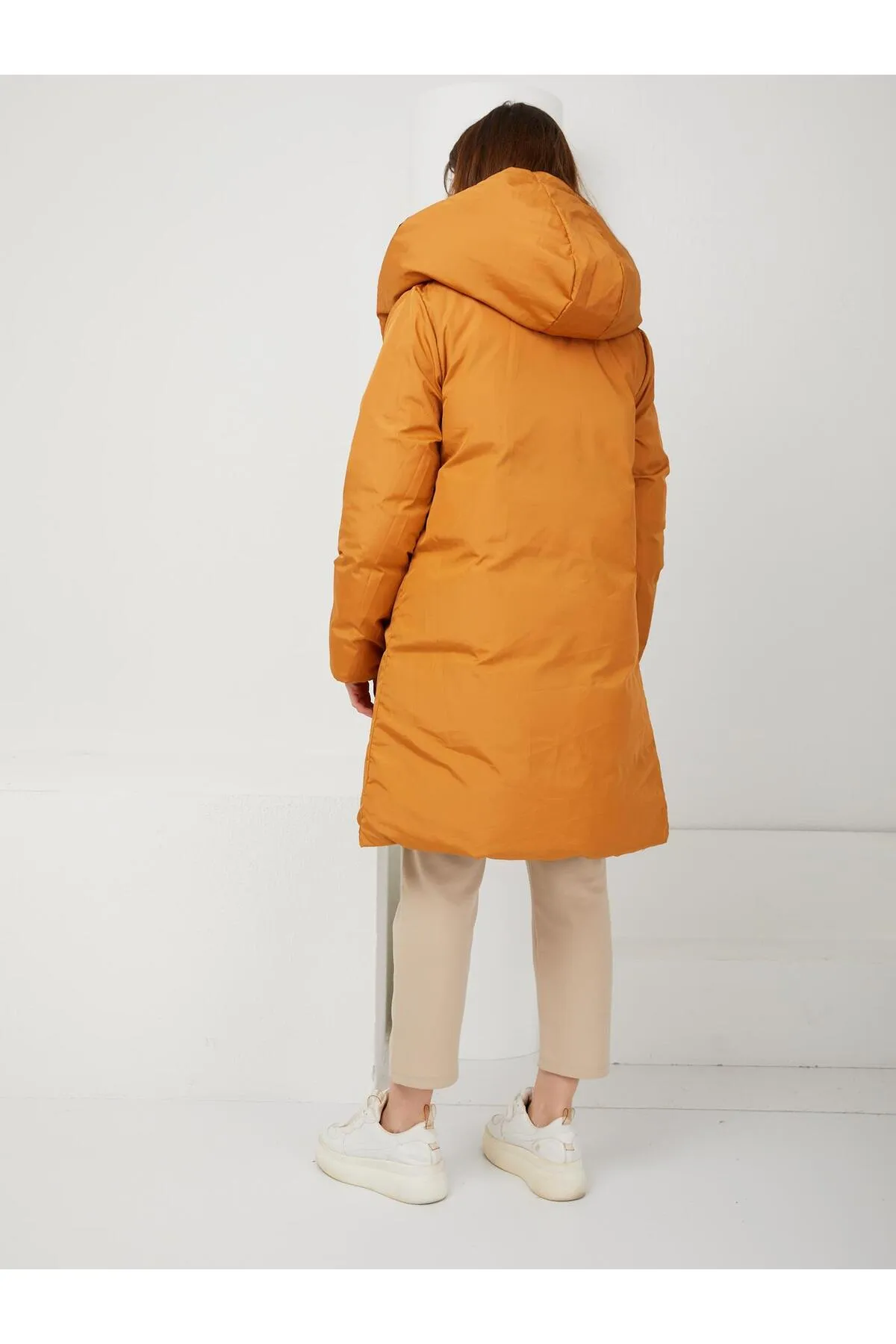 Olcay  Zweifarbige doppelseitige Pufferjacke mit Kapuze Schwarz-Senf 5371