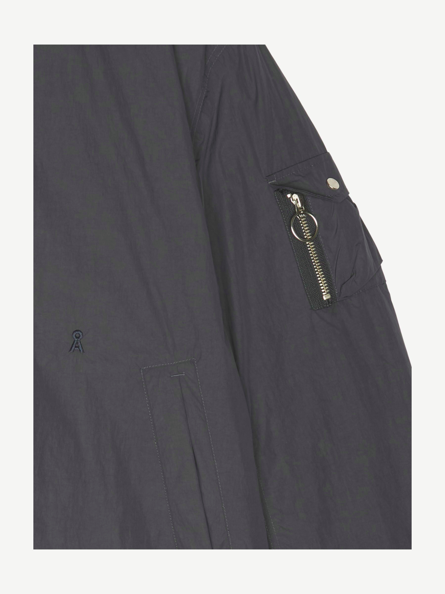 Blouson Jacke Relaxed Fit aus Polyamide Mix (recycled)