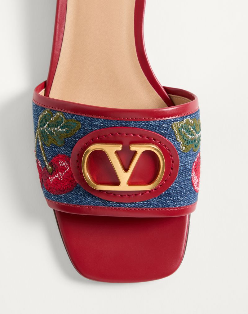 VLogo Signature Slidersandaler i denim med kirsebærbroderi 20 mm
