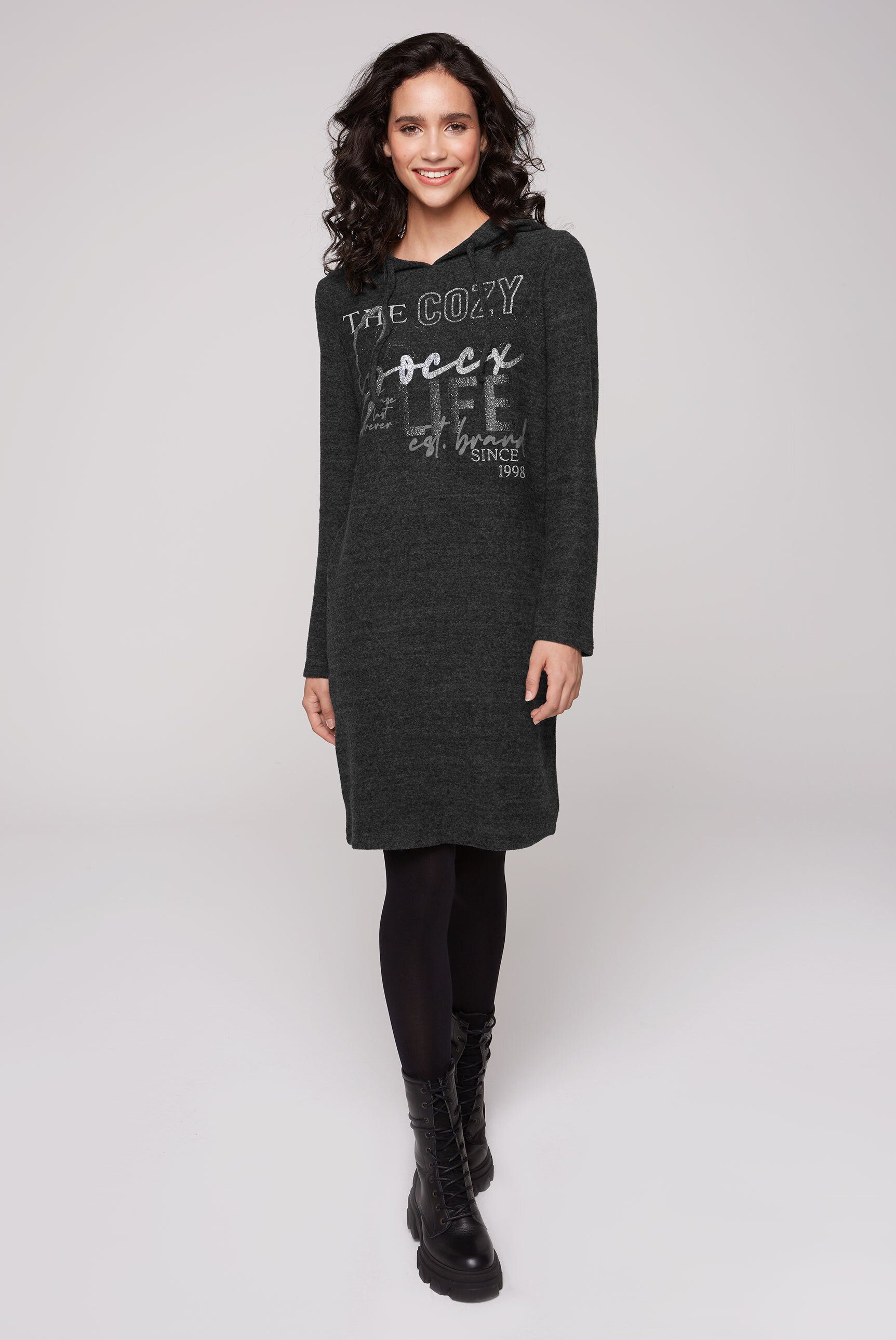 SOCCX Strickkleid aus Flauschstrick