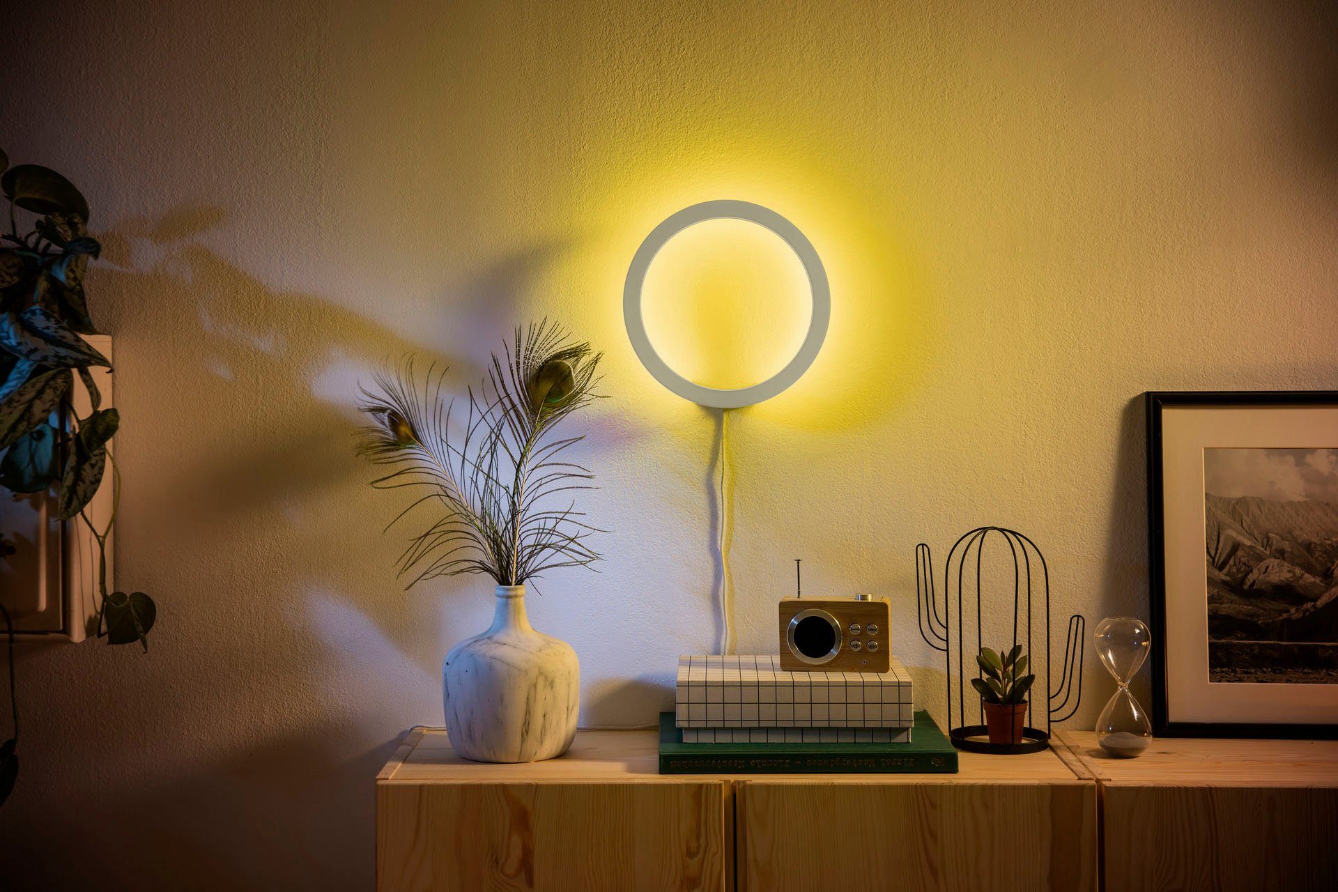 Philips Hue LED Wandleuchte Sana, Dimmfunktion, LED fest integriert, Farbwechsler