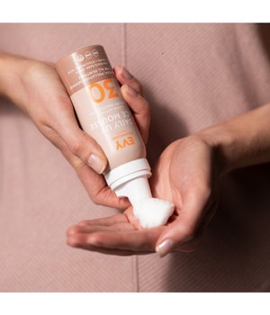 EVY Technology Daily UV Face Mousse Sonnencreme-75 ml