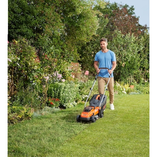Black & Decker BCMW3336L1-QW Gräsmatta 36 Volt exkl. 2,5 Ah Li-jon 33 cm