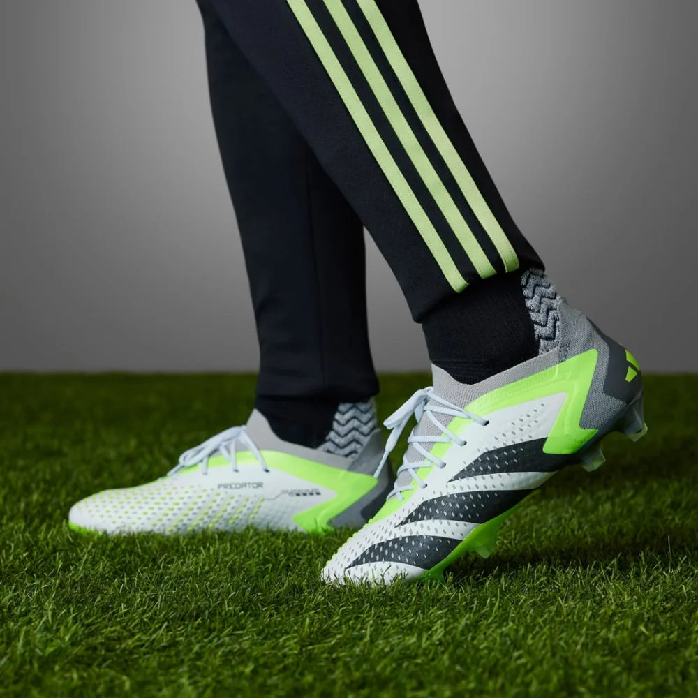 adidas Predator ACCURACY.1 FG GZ0032 / weiss