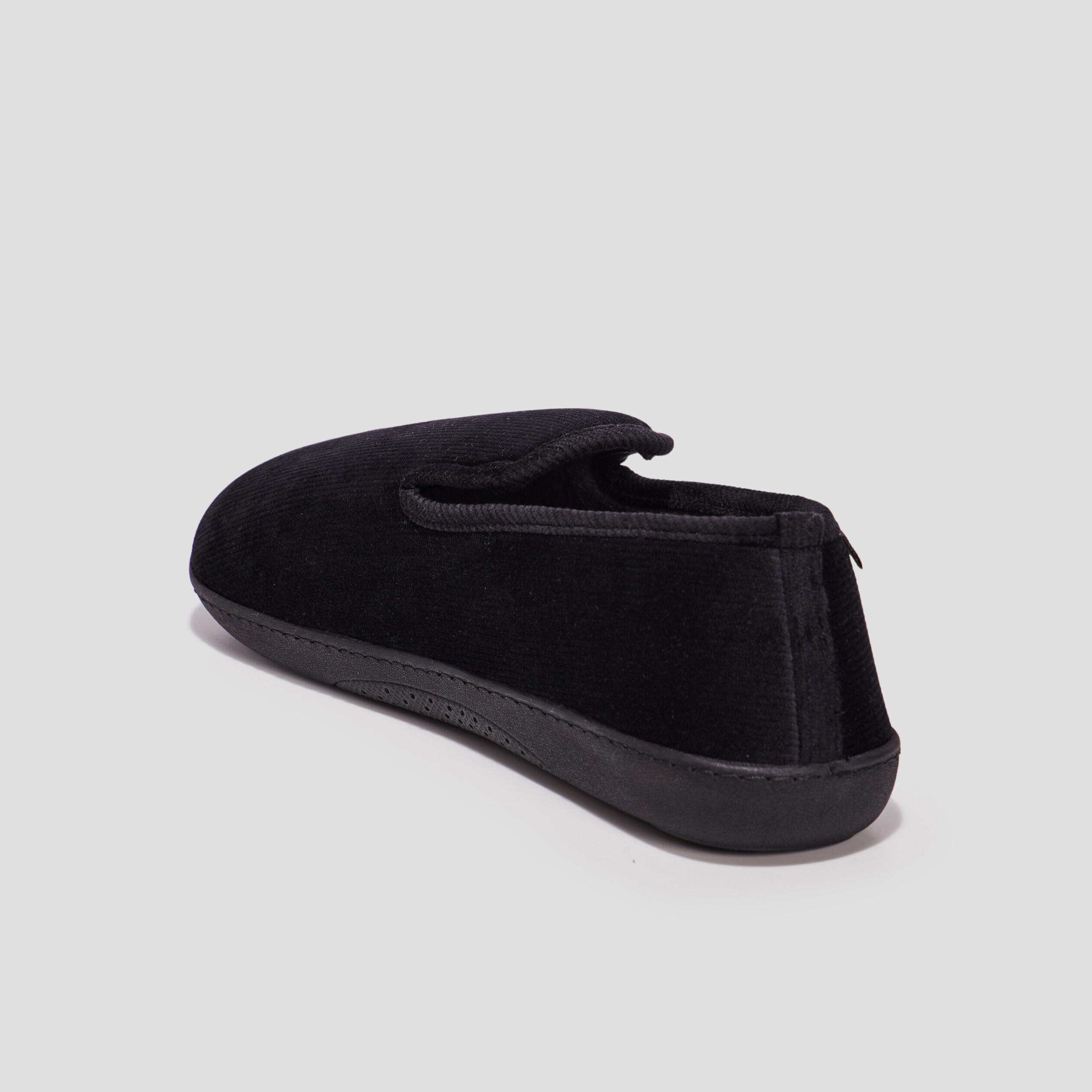 Chaussons charentaises Isotoner noir homme | La Halle