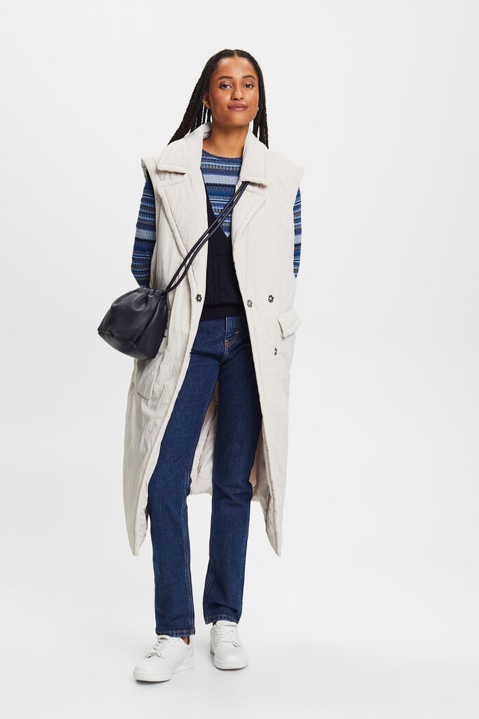Schmal geschnittene Retro-Jeans mit hohem Bund