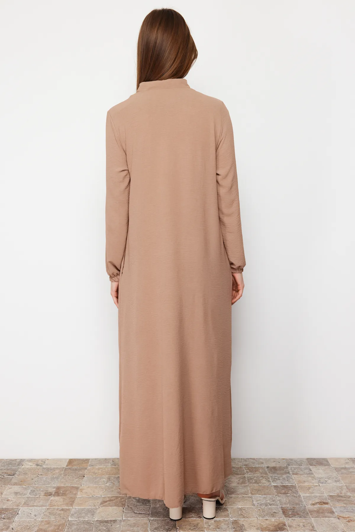 Trendyol Modest  Beige gewebte Kappe & Ferace & Abaya TCTSS24KF00025