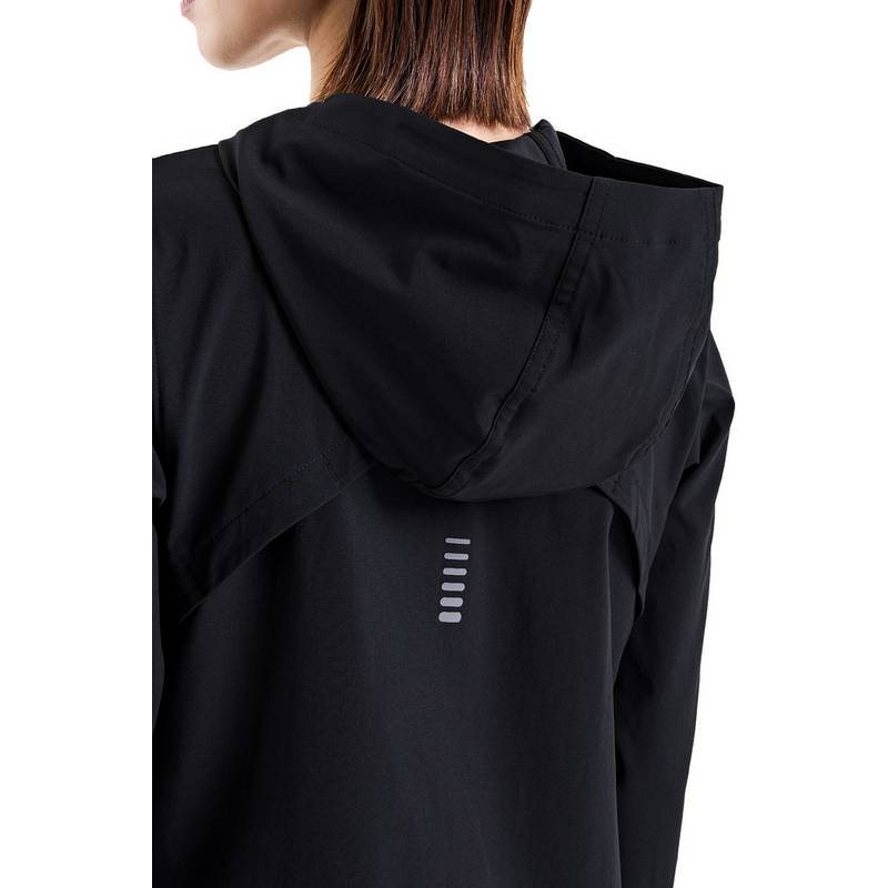 Under Armour OutRun the Storm Laufjacke Damen