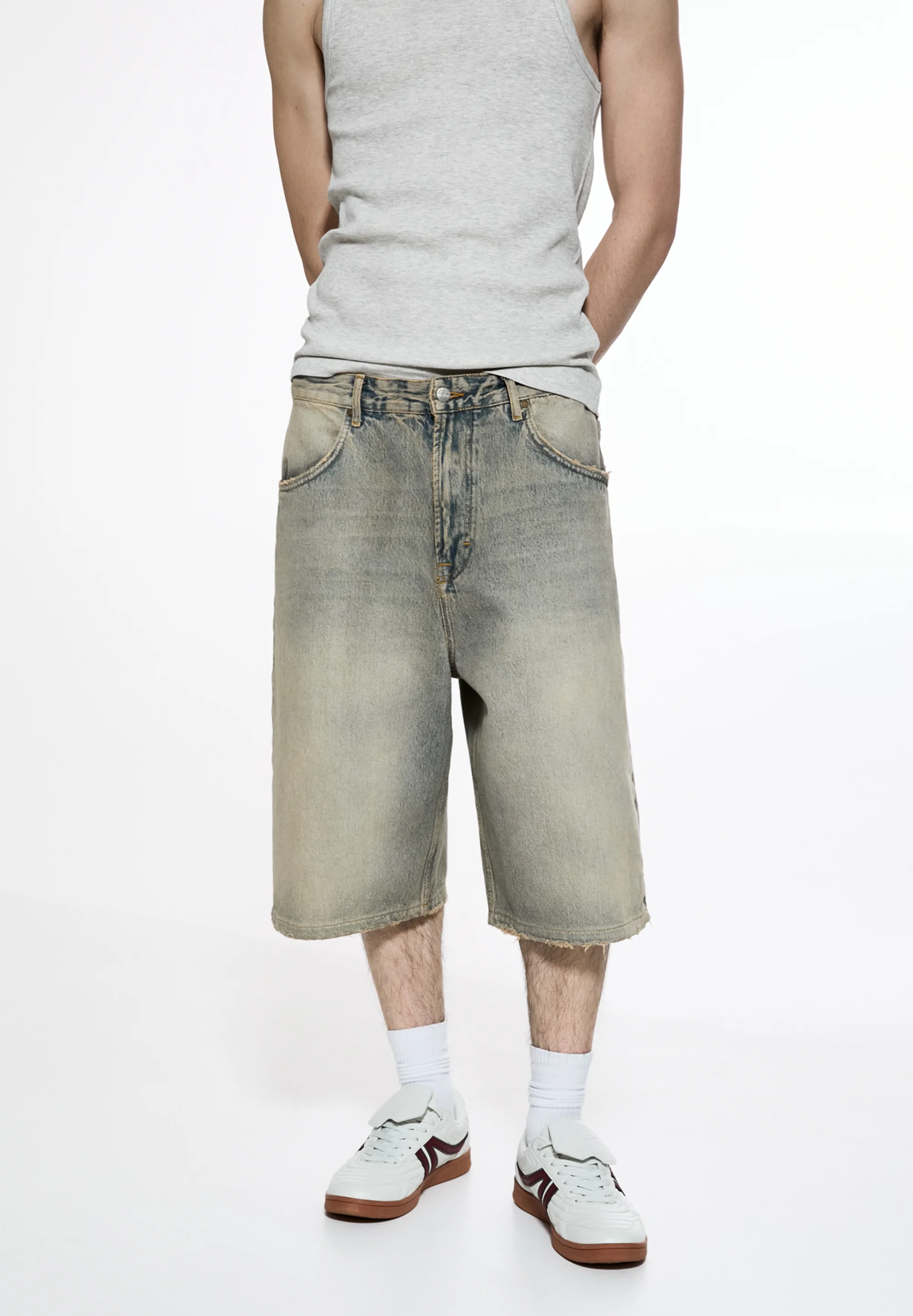 PULL&BEAR SKATER - Shorts vaqueros