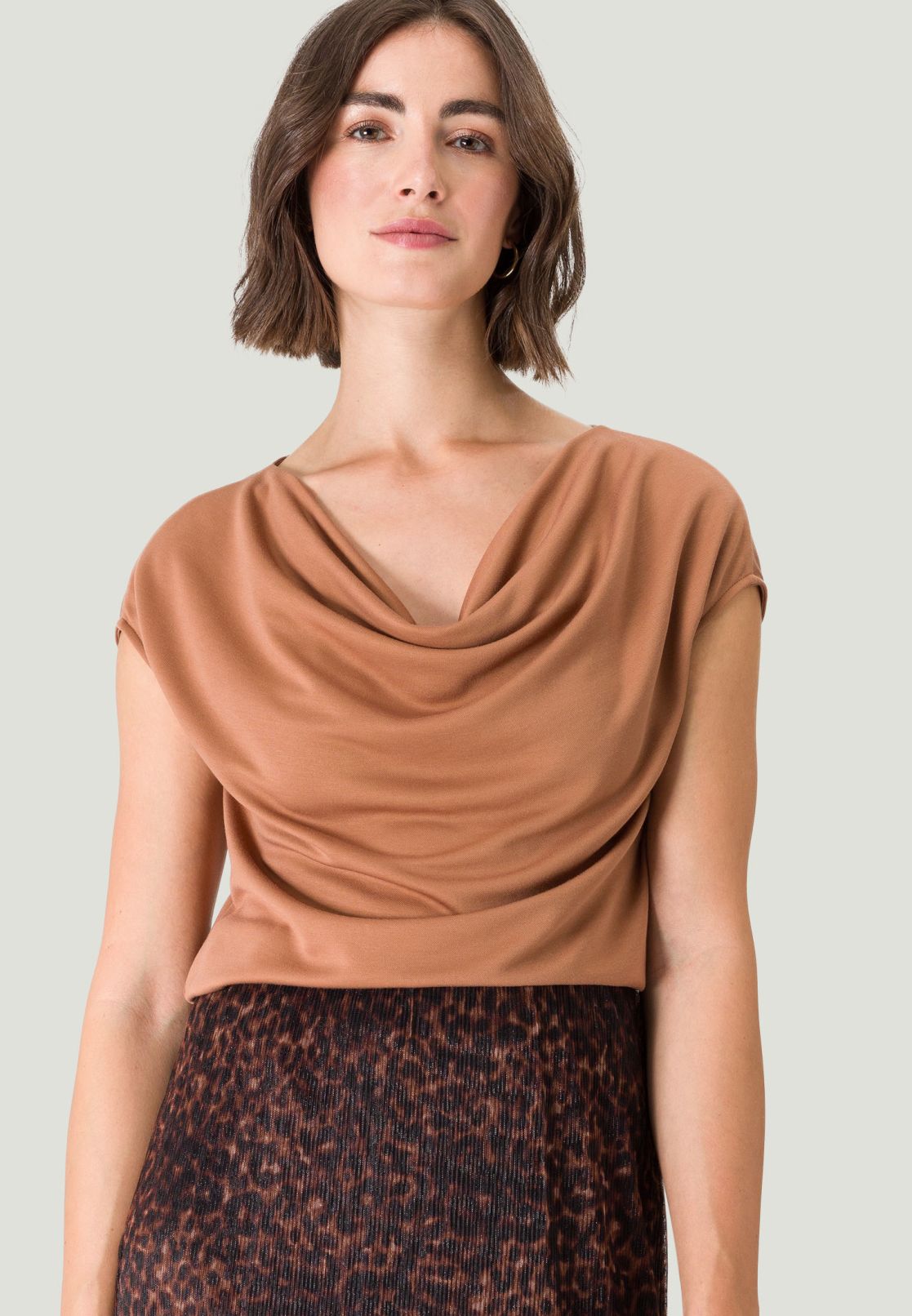 Shirt mit Wasserfallausschnitt