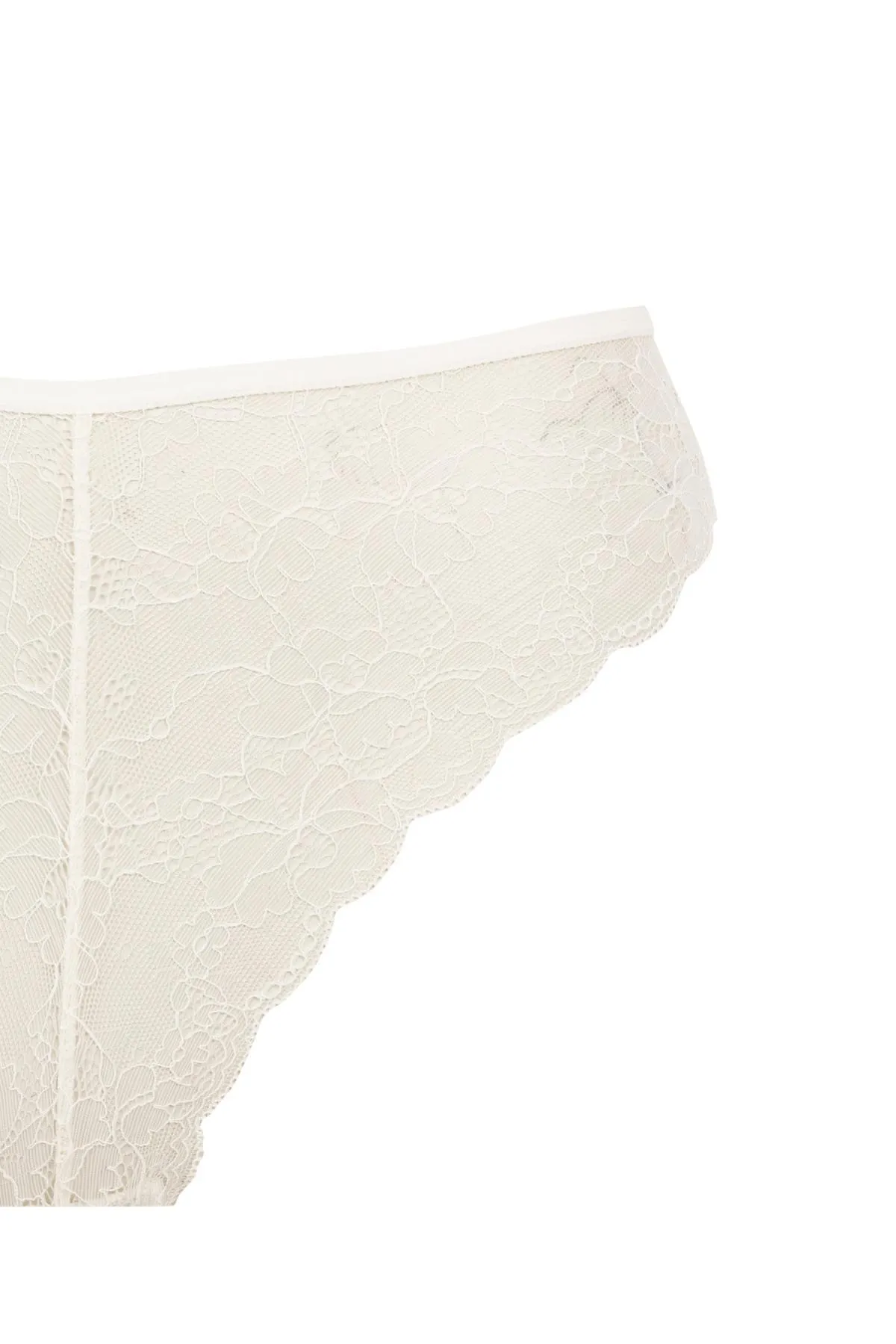 DeFacto  Verlieben Sie sich in ein brasilianisches Slip-Höschen aus Spitze
