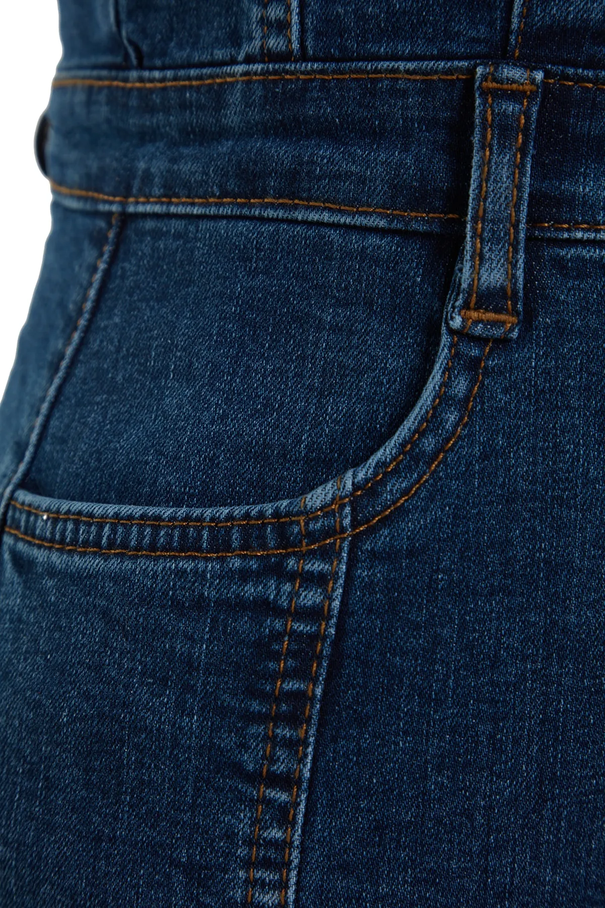 Trendyol Collection  Blaues, trägerloses Mini-Jeanskleid mit Knopfdetail in limitierter Auflage TWOSS23EL01731
