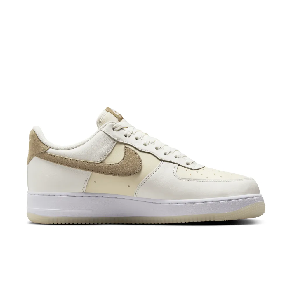 Nike Air Force 1 07 LV8 FN5832-101 / weiss