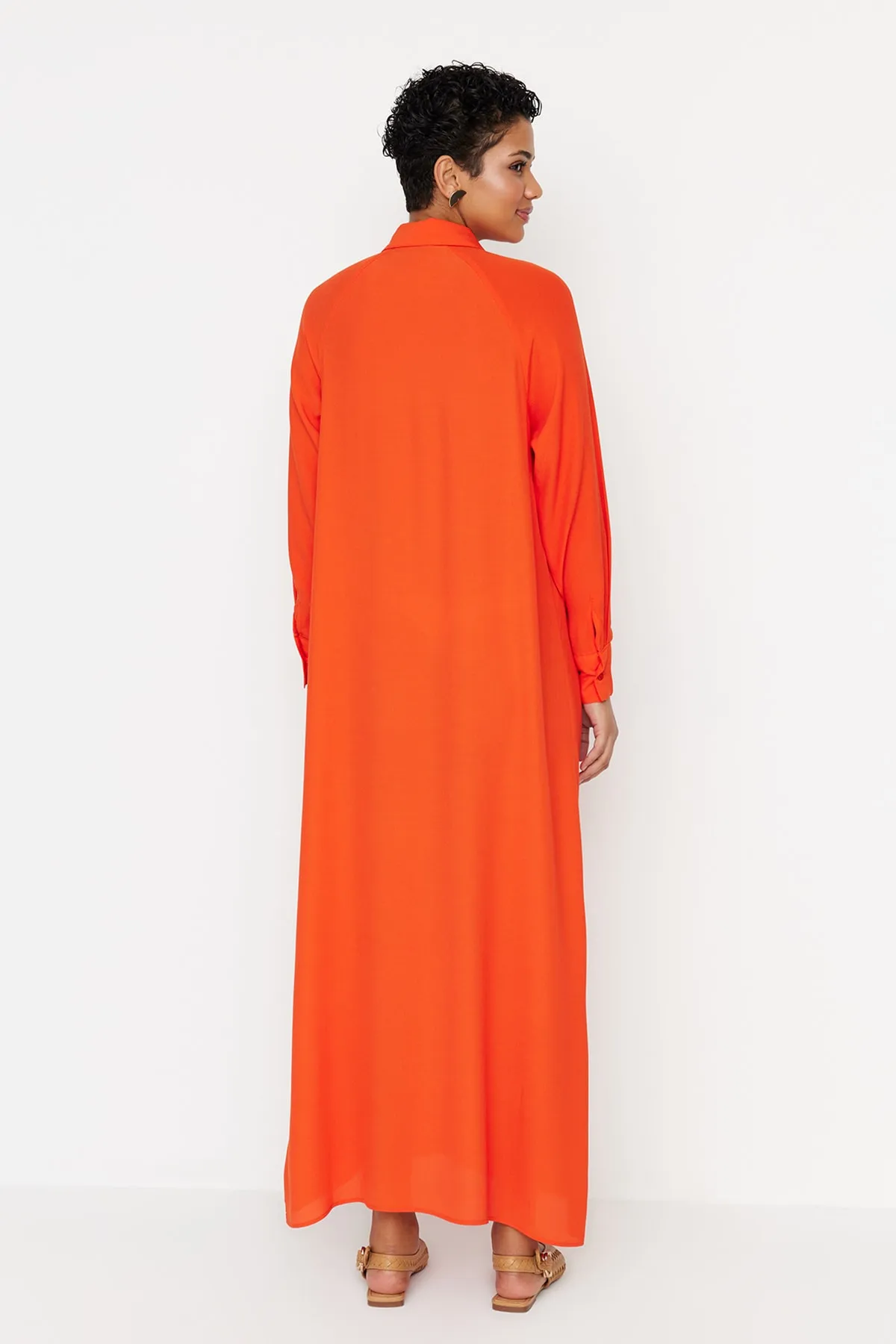 Trendyol Modest  Oranges Hemdblusenkleid aus 100 % Viskosegewebe TCTSS23EB00020