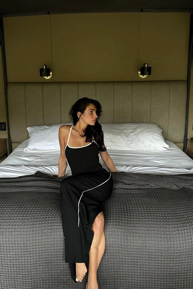 Maxikleid mit Kontrastbändern