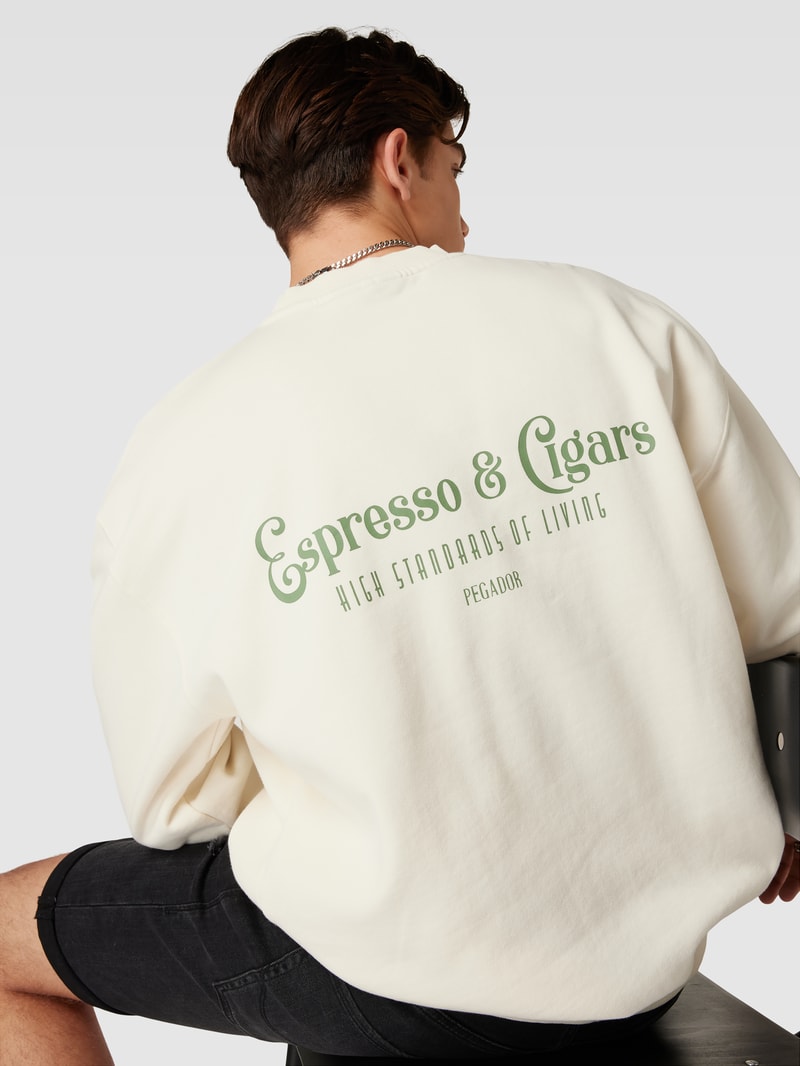 Oversized Sweatshirt mit Label-Print Modell 'Racoon' in offwhite