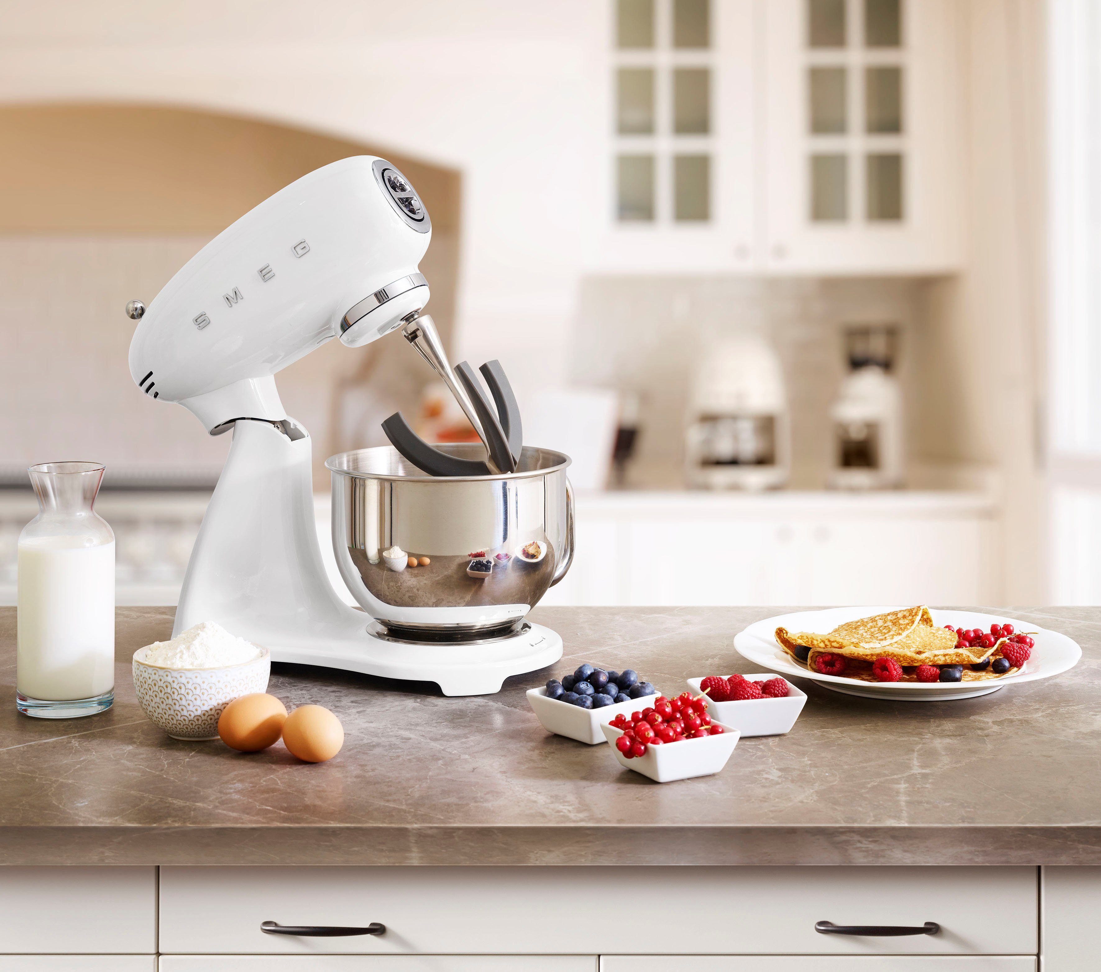 Smeg Küchenmaschine SMF03WHEU Weiß, 800 W, 4,8 l Schüssel