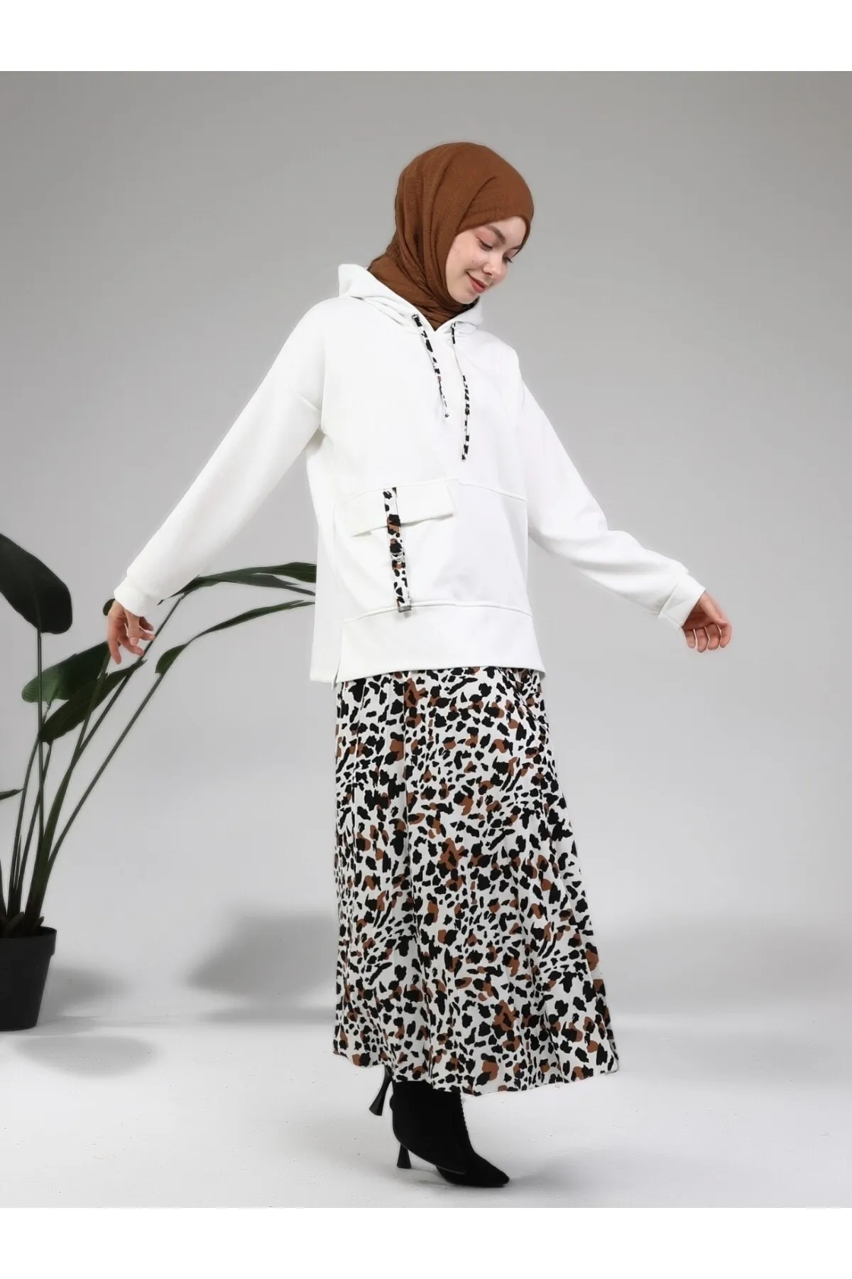 Modamorfo  Kapuzenset mit Leopardengarnitur