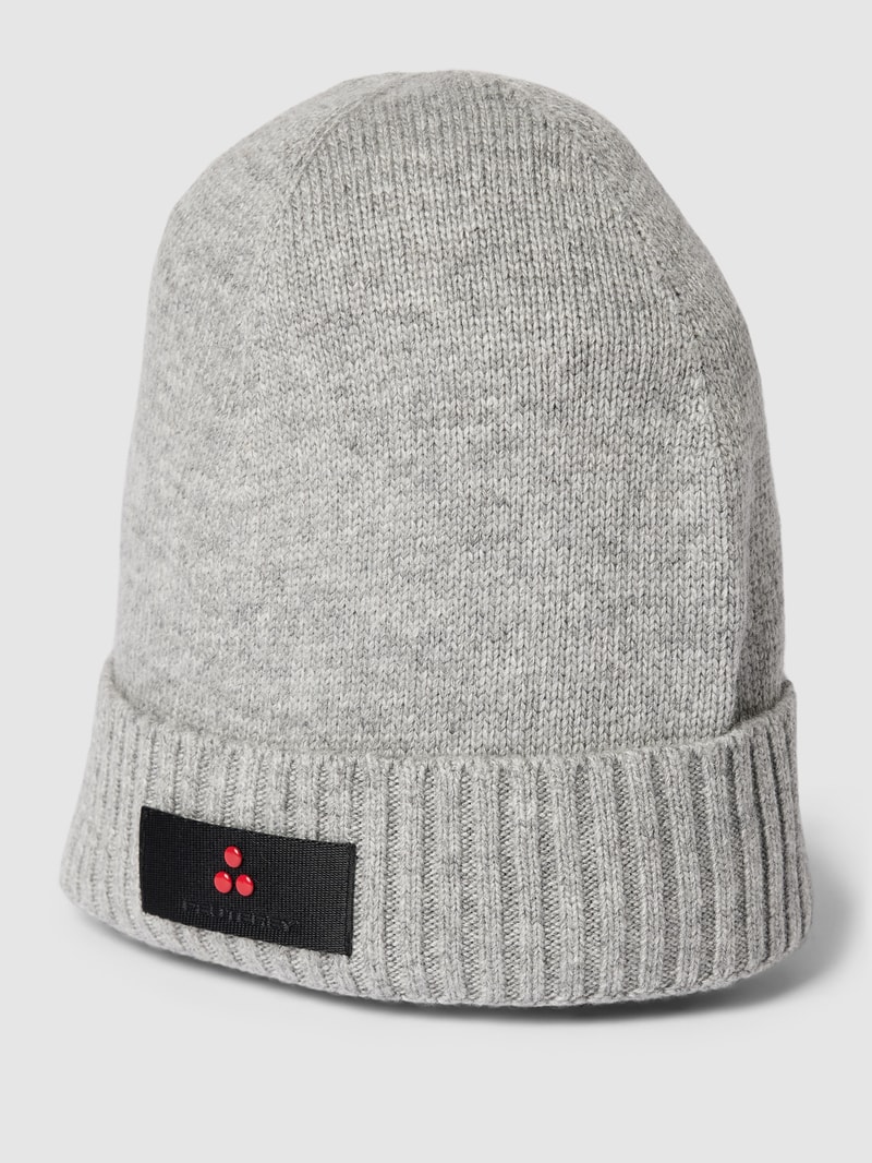 Beanie mit Label-Patch Modell 'Silli' in hellgrau