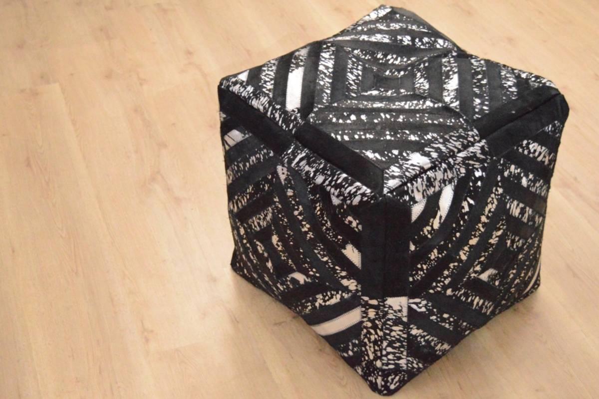 Kayoom Spark Pouf 400 Schwarz / Silber 45cm x 45cm