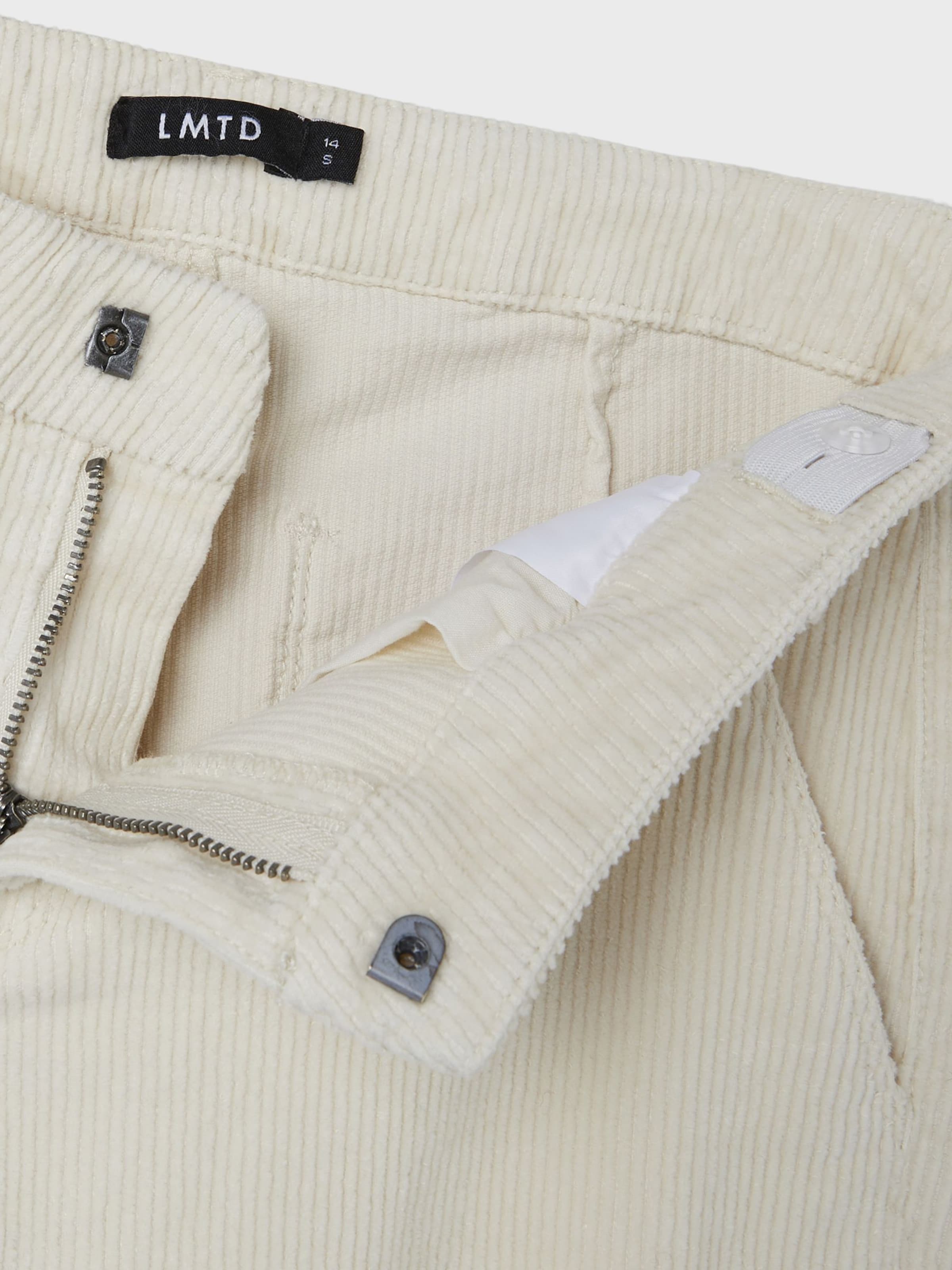 Loose fit Pants