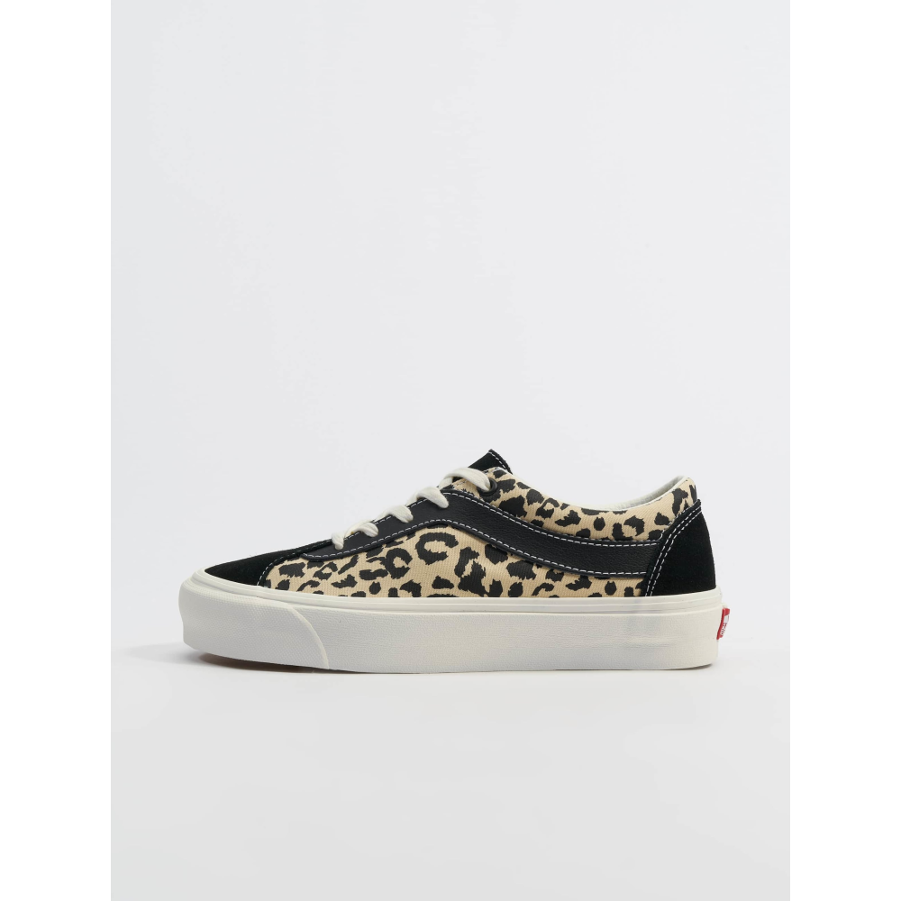 Vans Bold VN0A5DYATYQ / schwarz