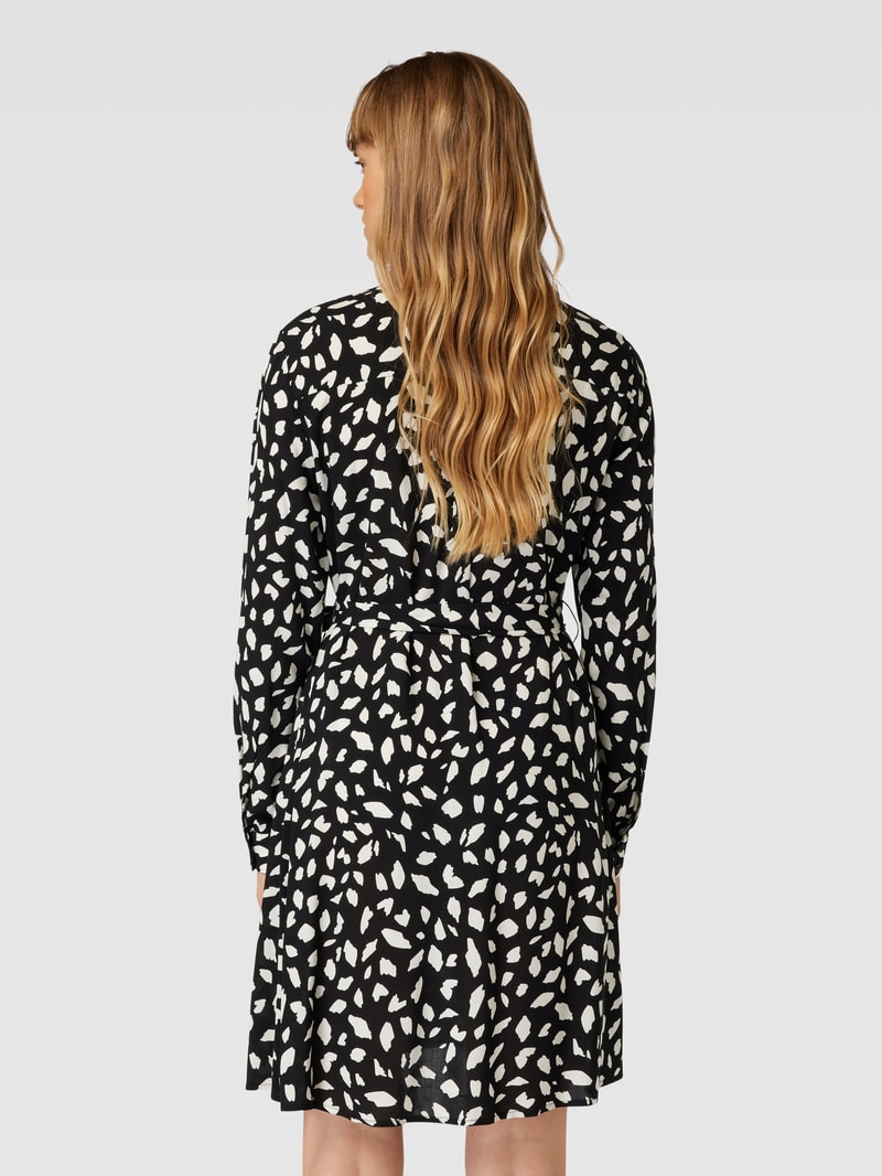 Knielanges Kleid mit Allover-Muster Modell 'paya' in schwarz