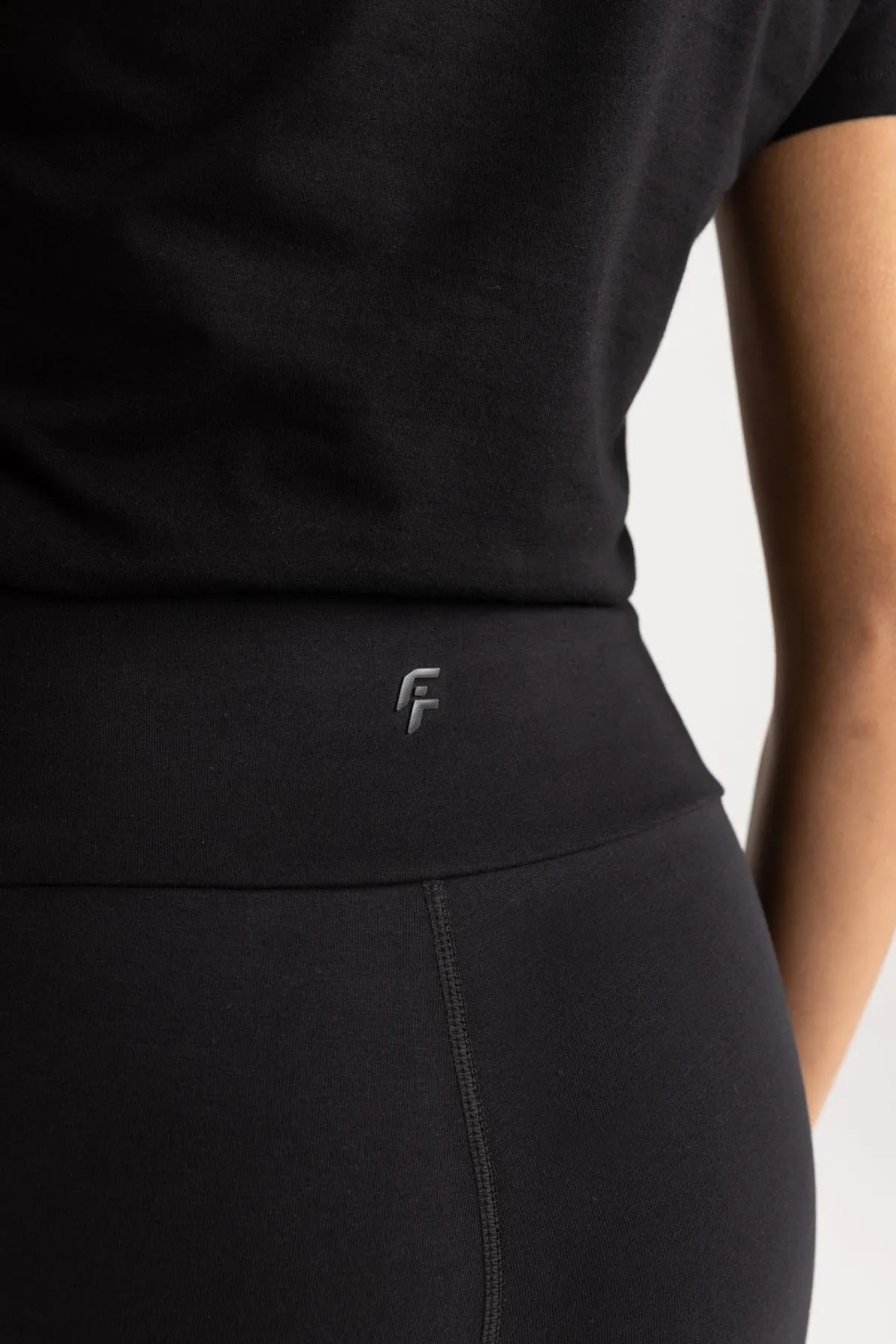 DeFacto  Passform: Yoga-Baumwollhose mit ausgestelltem Bein