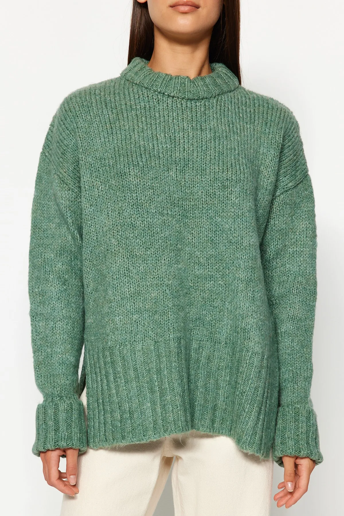 Trendyol Collection  Mintgrüner, weicher, strukturierter, dicker Strickpullover mit Rundhalsausschnitt TWOAW24KZ00281