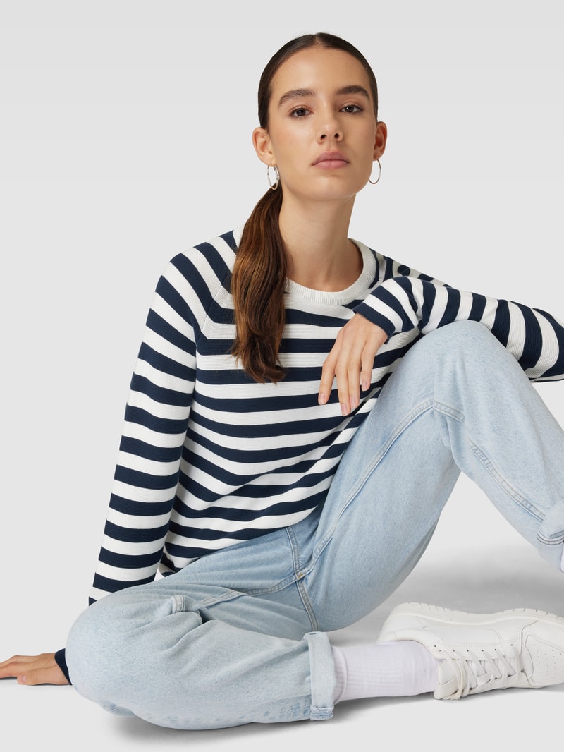 Strickpullover mit Streifenmuster in offwhite