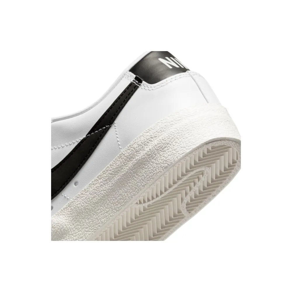 Nike Blazer Low 77 DC4769-102 / weiss