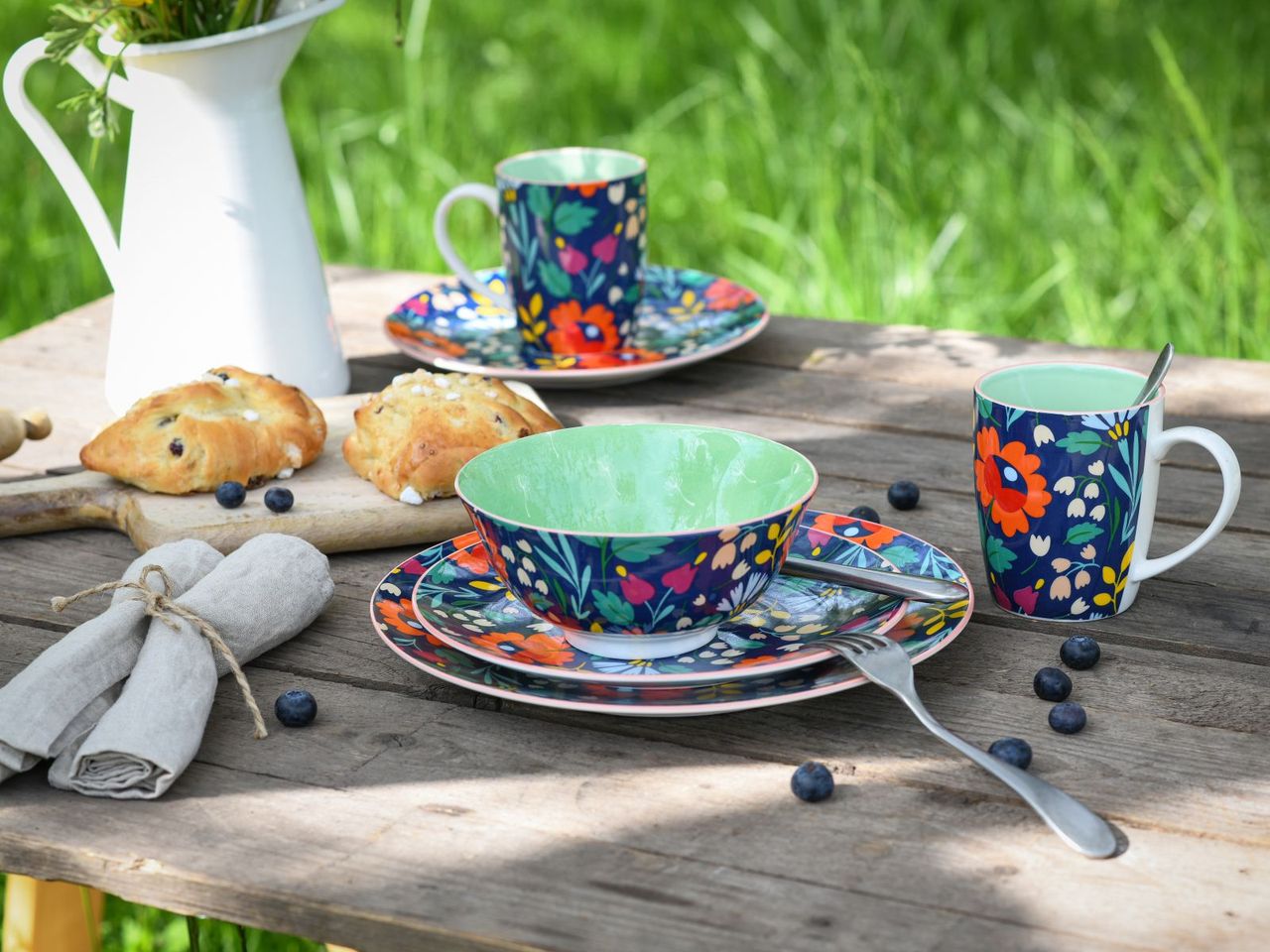 CreaTable Folklore Blau, 12-teiliges Geschirrset, Tafelservice aus Steinzeug