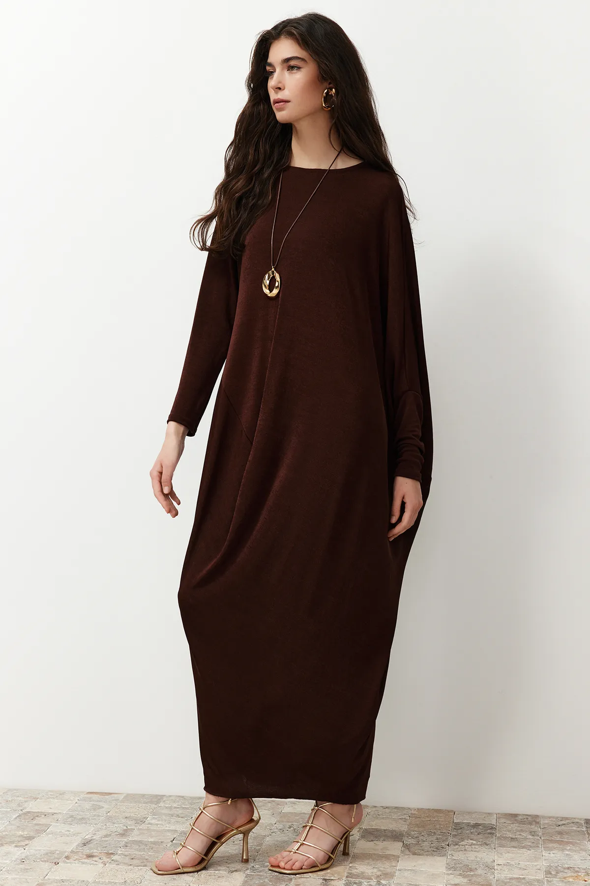 Trendyol Modest  Braunes stilvolles gestricktes Kaftan-Kleid TCTSS24EB00037