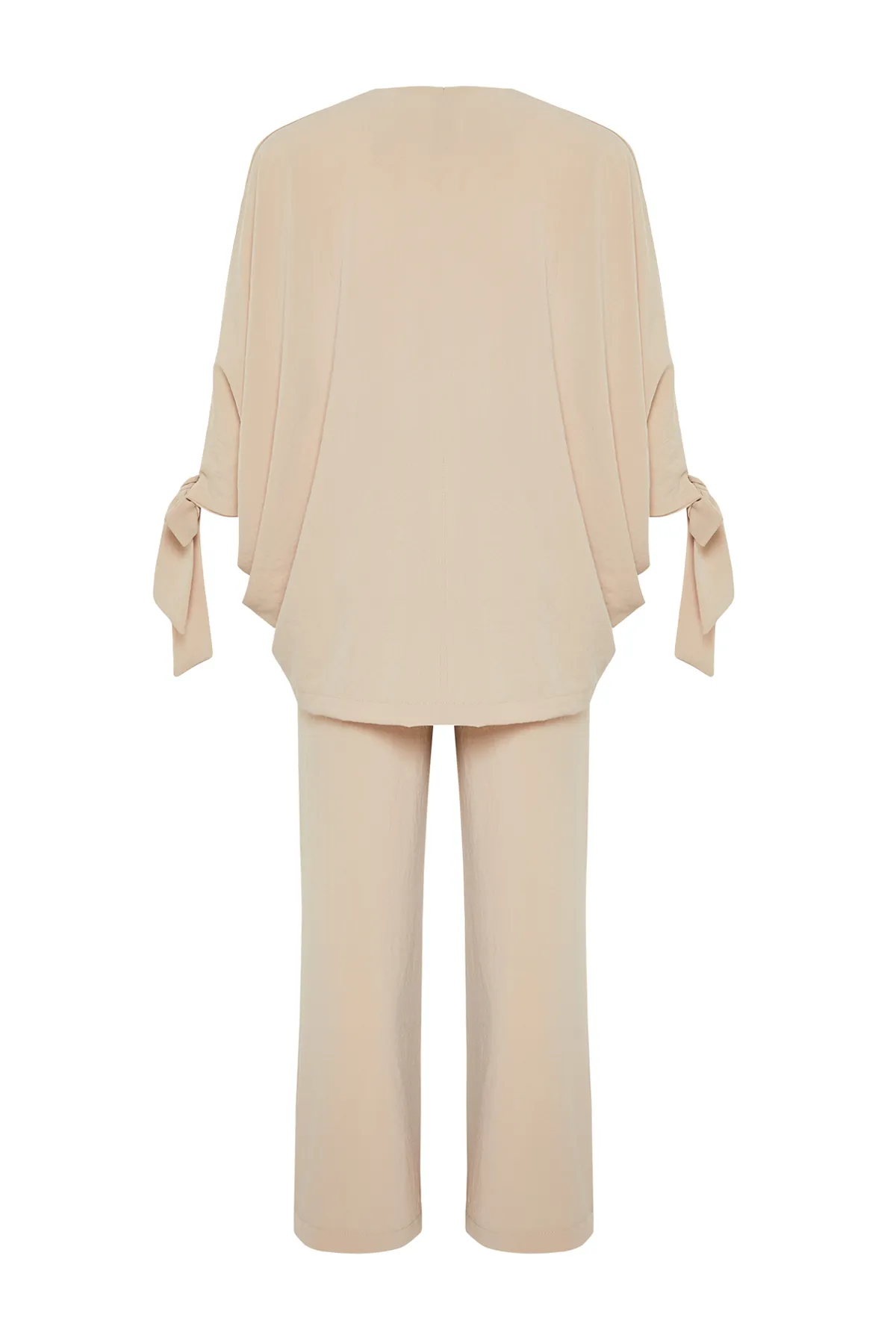 Trendyol Modest  Set aus gewebter Aerobin-Tunika und Hose mit Fledermausärmeln in Stein TCTSS23US00043