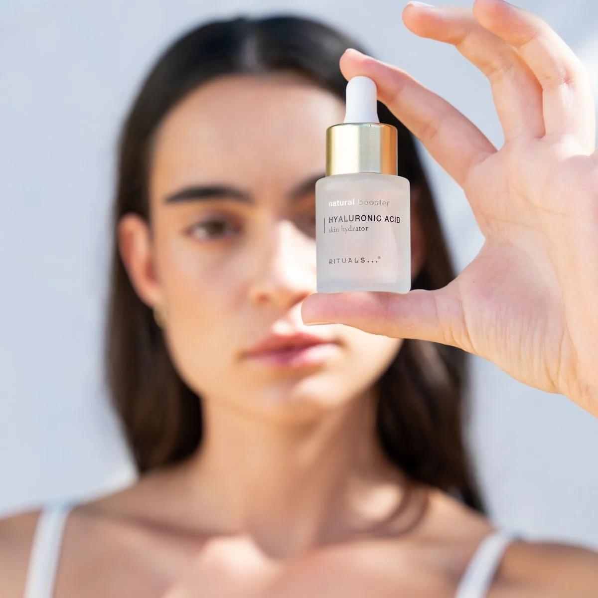 The Ritual of Namaste Hyaluronic Acid Natural Booster - Hidratantni serum za lice