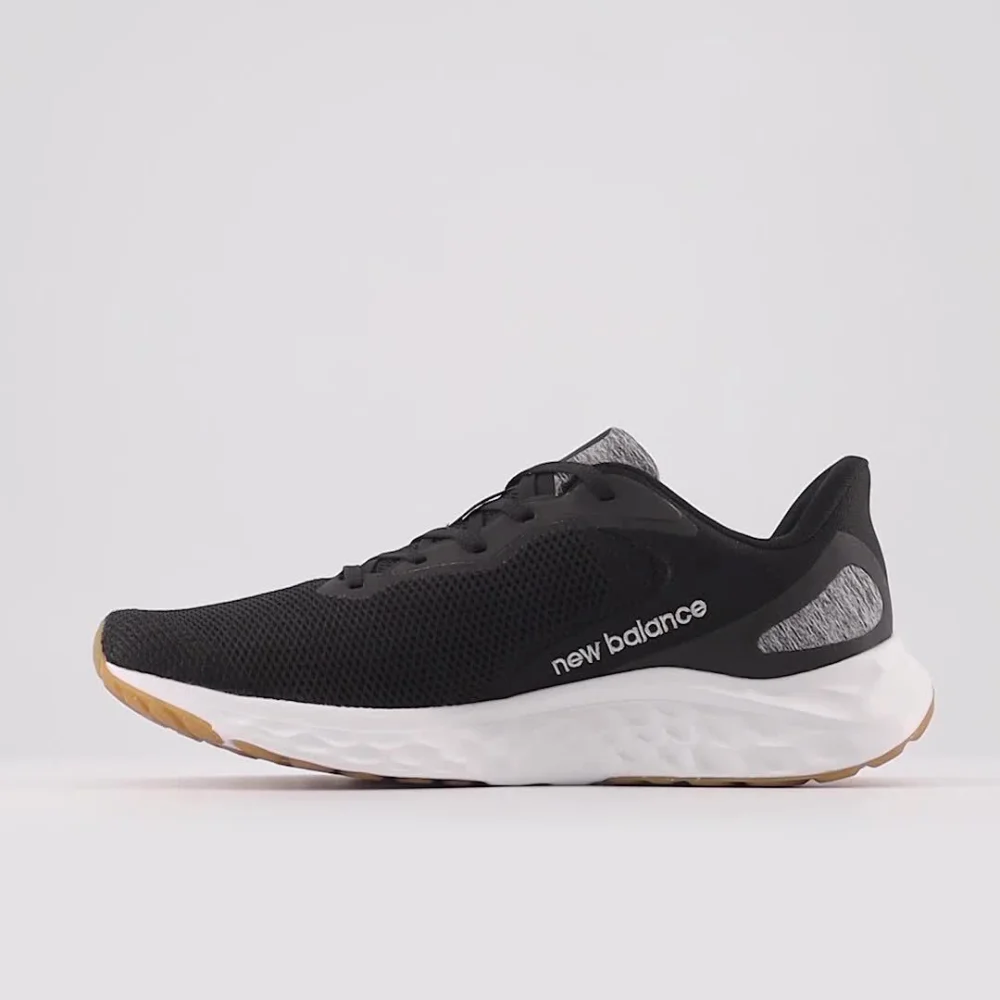 New Balance Fresh Foam Arishi v4 MARISEK4 / schwarz