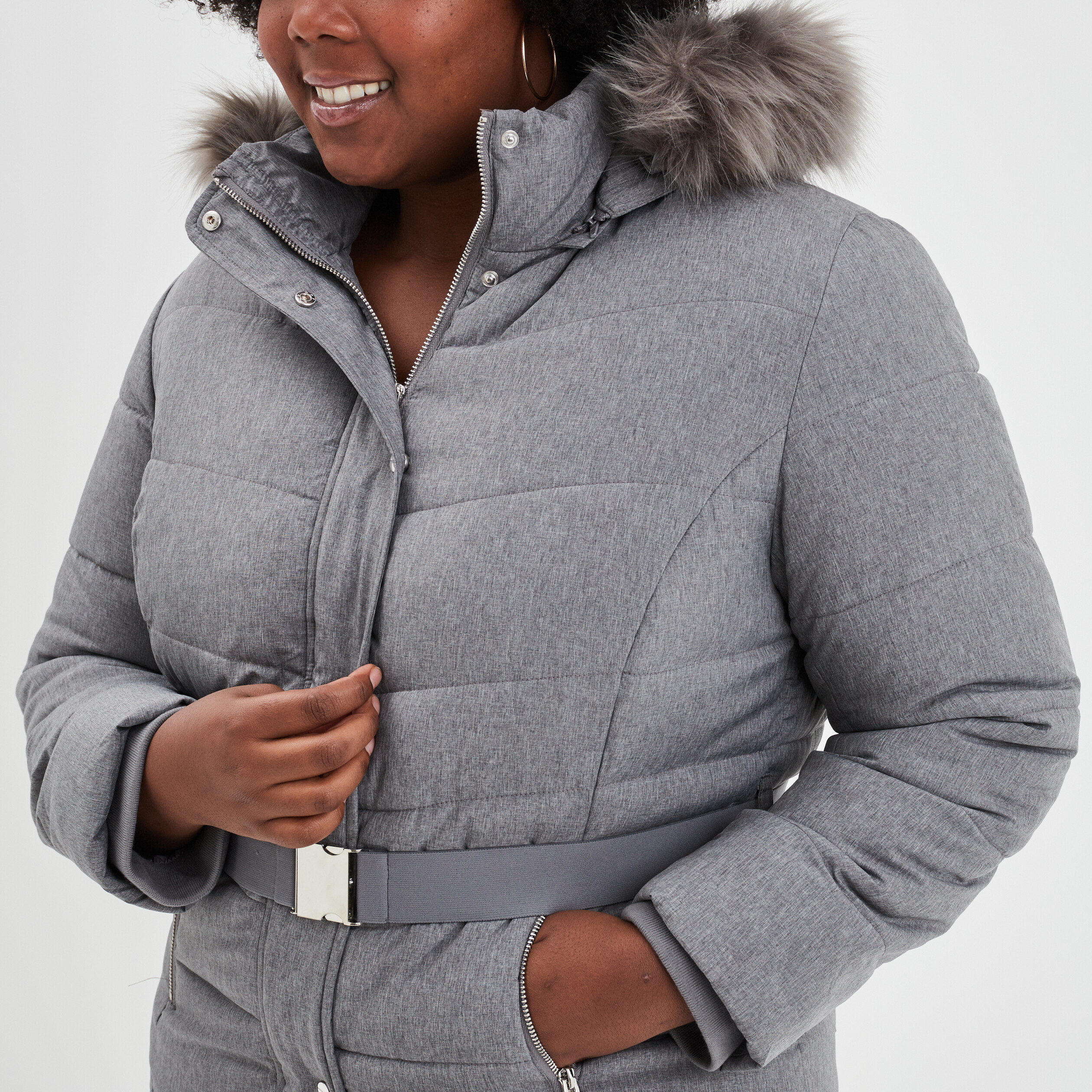 Doudoune ceinturée à capuche fourrure gris clair femme grande taille | La Halle