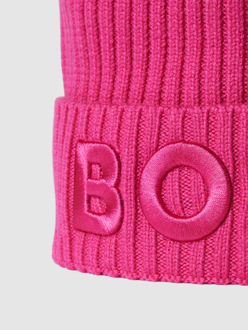 Beanie mit Label-Stitching Modell 'Lara' in pink