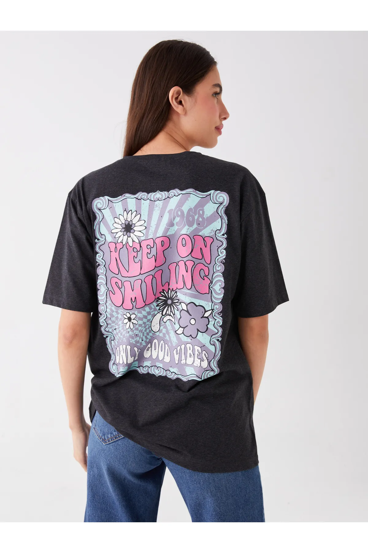 LC Waikiki  Bedrucktes, kurzärmliges Oversize-Damen-T-Shirt mit Rundhalsausschnitt