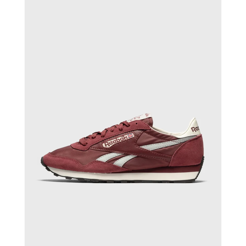 Reebok Aztec II H04982 / rot