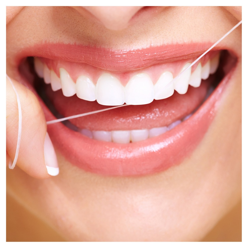oral-b Oral-B Essential Floss Fil dentaire Ciré mentholé 50m Fil Dentaire