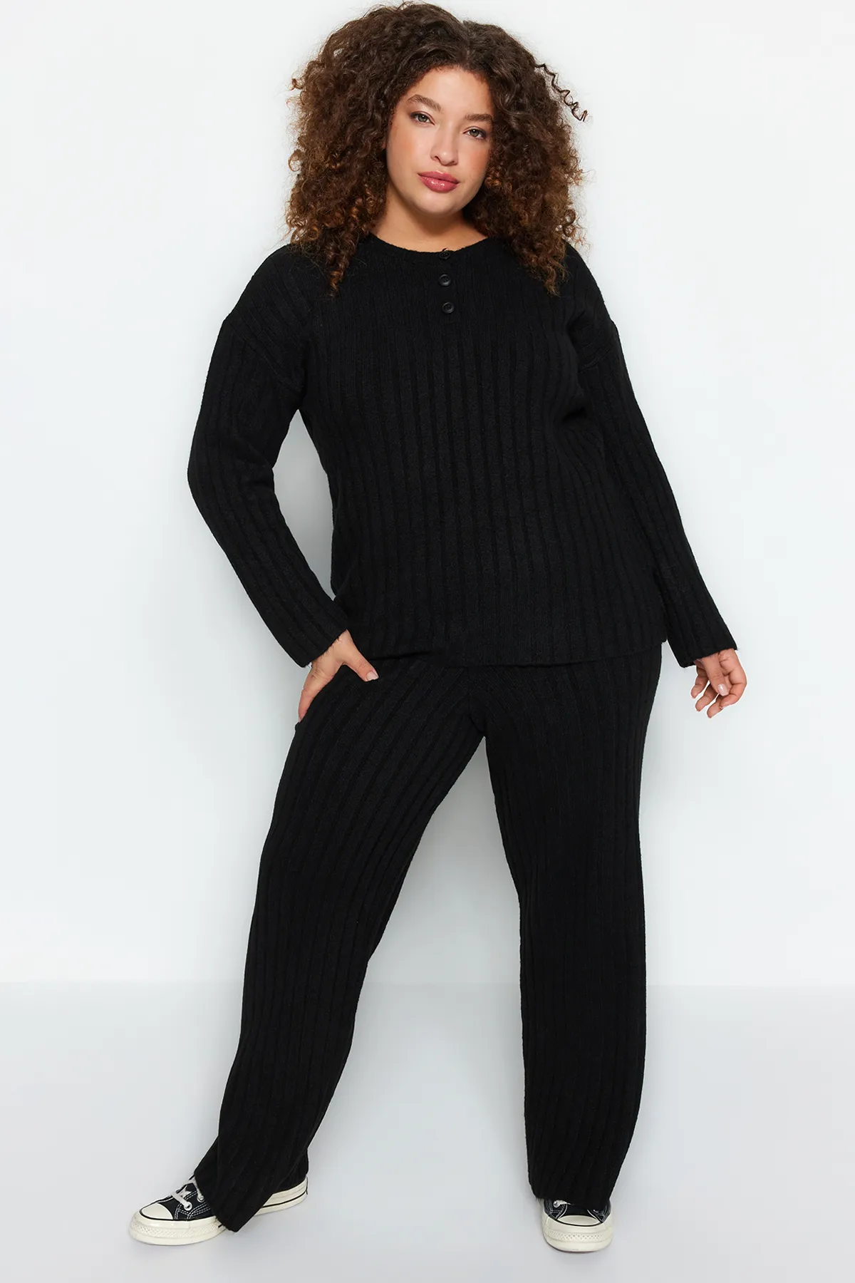 Trendyol Curve  Schwarzes Strickoberteil-Set aus Kordelzug TBBAW24CP00012